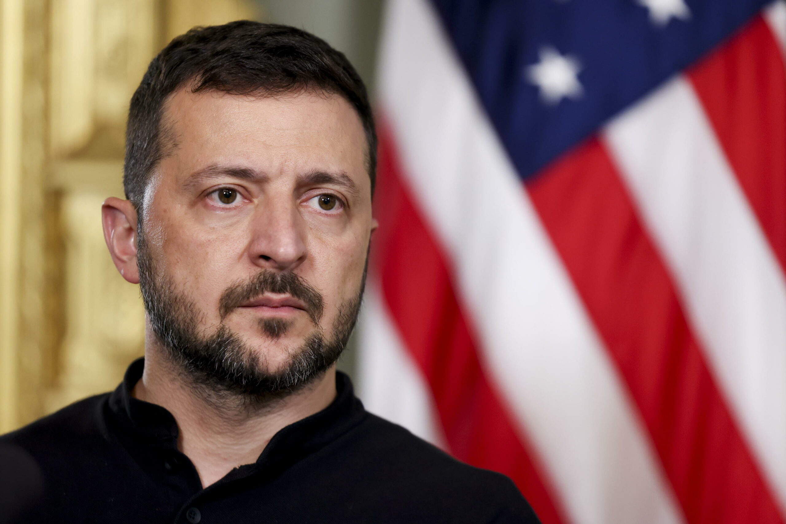 Zelensky chiede a Biden di sollecitare ingresso Ucraina nella NATO