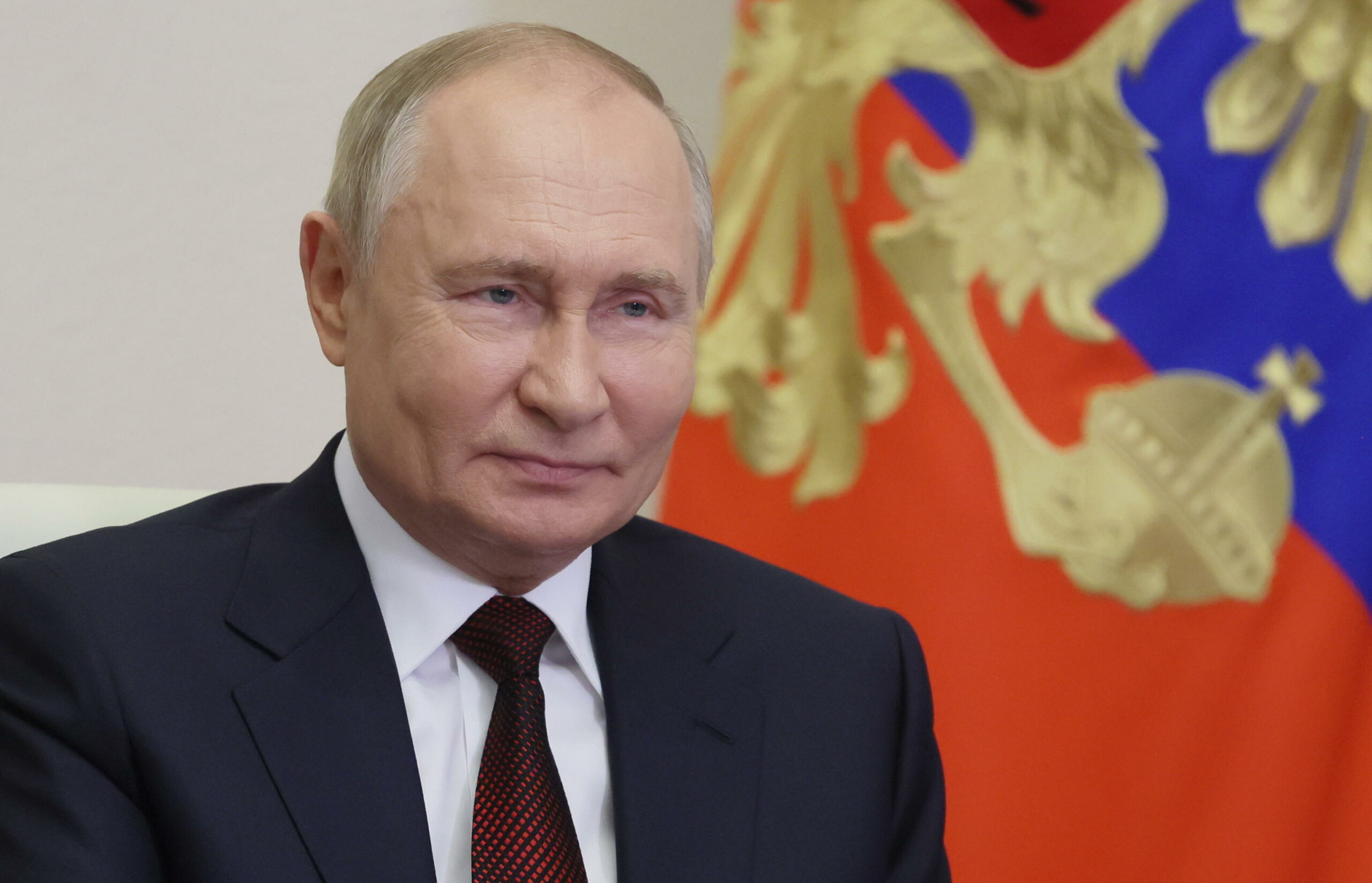 Putin presenta trattato con Corea del Nord al Parlamento, mentre Zelensky annuncia che Russia vuole coinvolgere Pyongyang in Ucraina