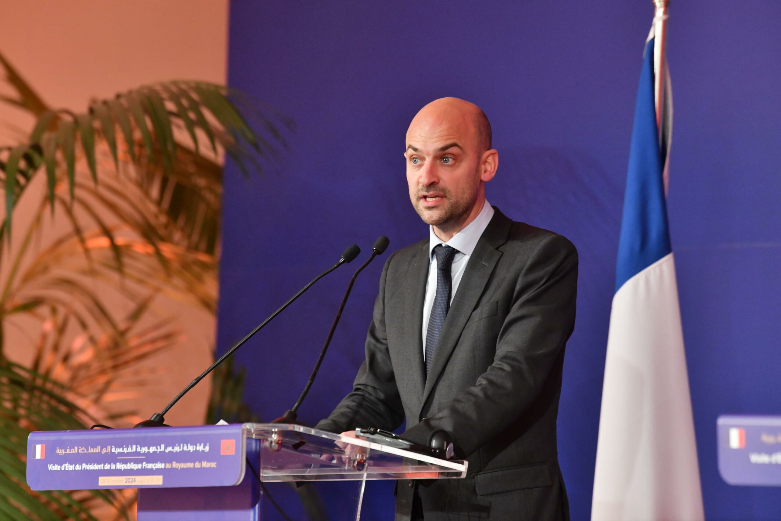 Ministro Esteri francese: “UE valuta nuove sanzioni contro coloni israeliani in Cisgiordania”