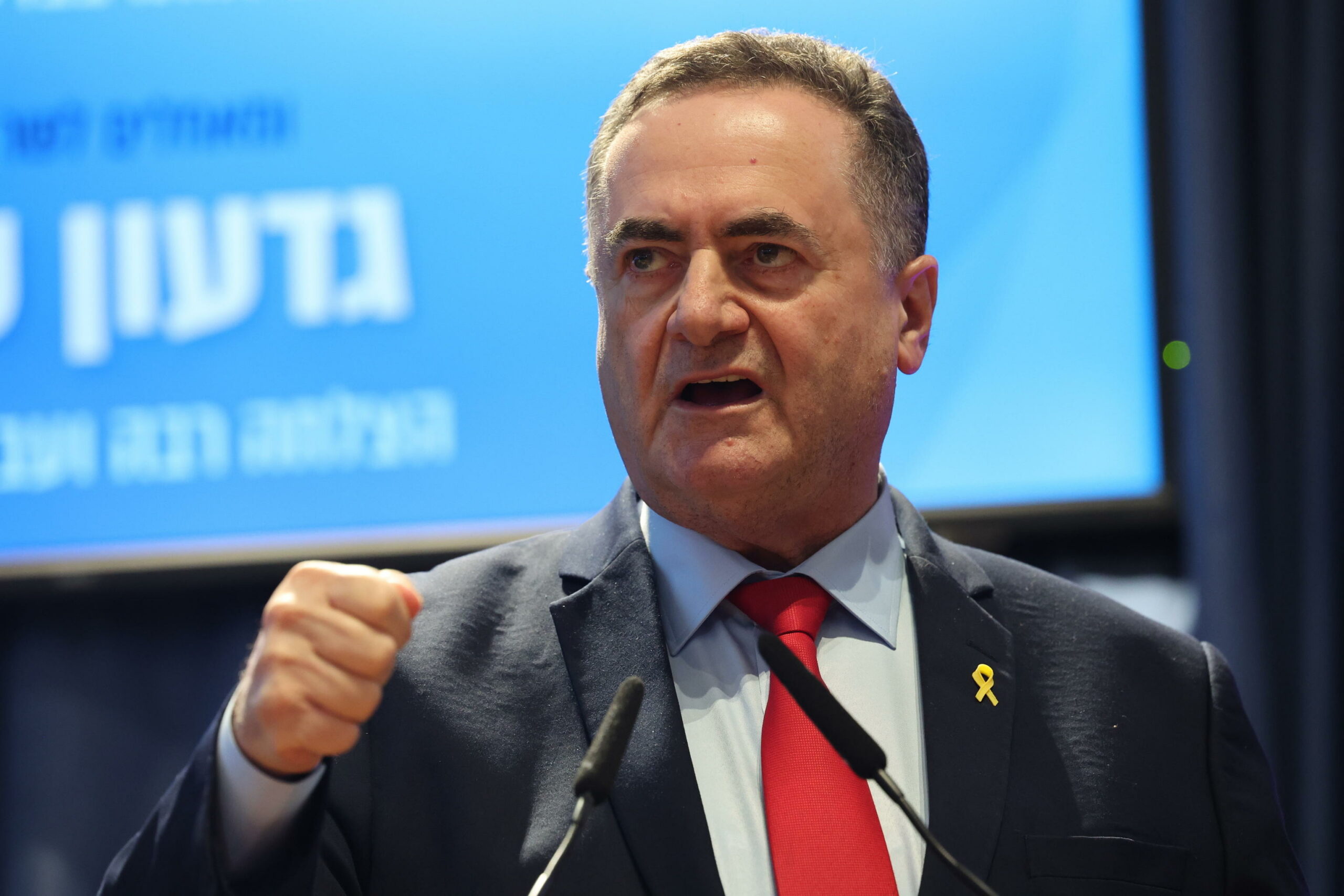 Ministro Difesa israeliano ordina preparazione piano per esodo gazawi