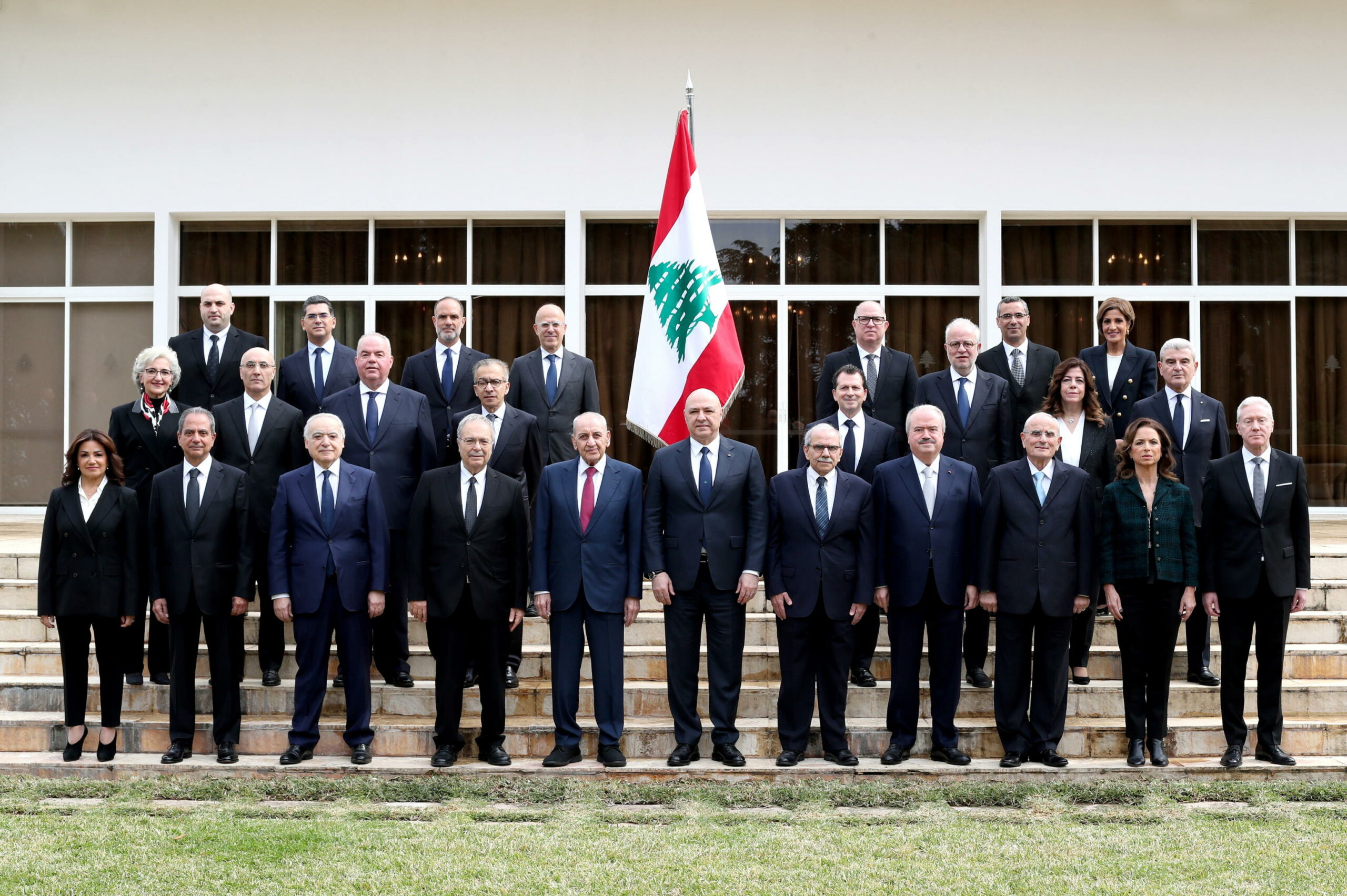 Hezbollah annuncia sostegno a nuovo governo libanese