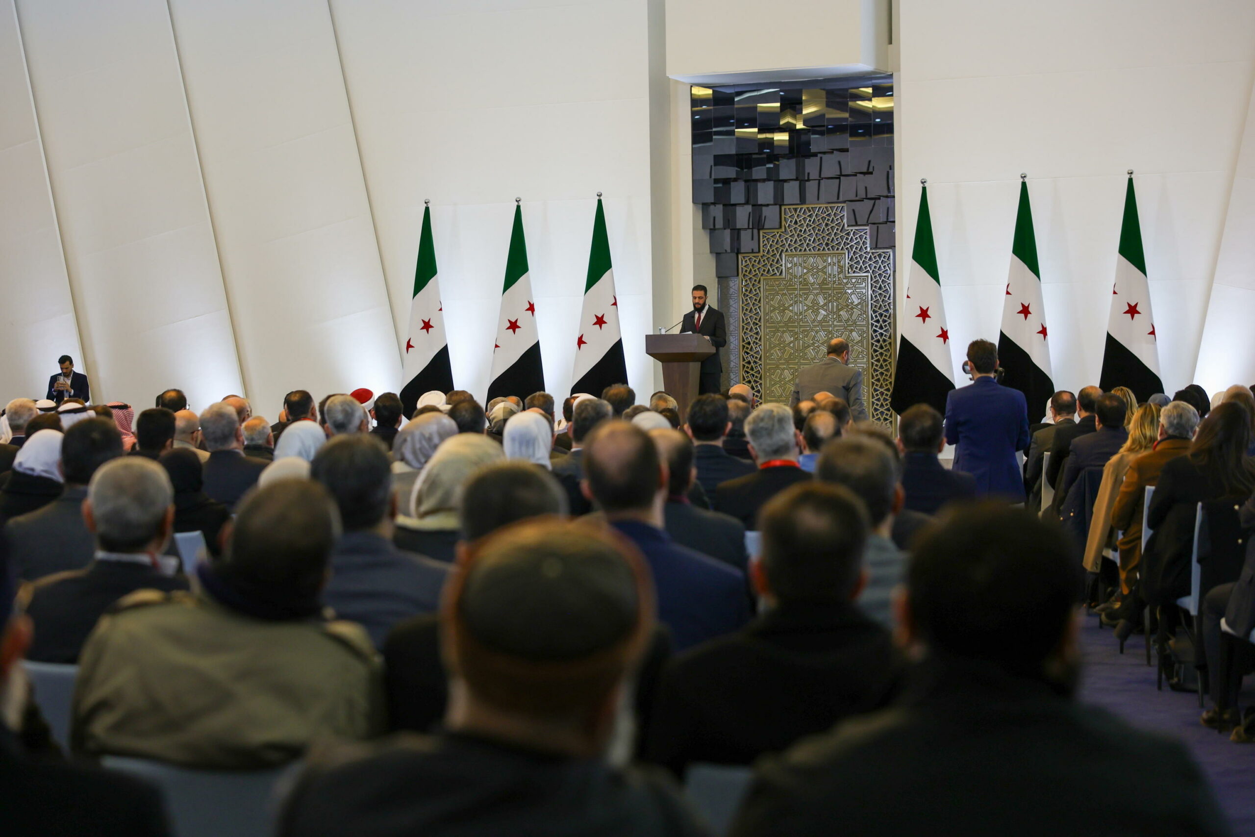 Siria: conferenza di Dialogo nazionale prepara bozza costituzionale