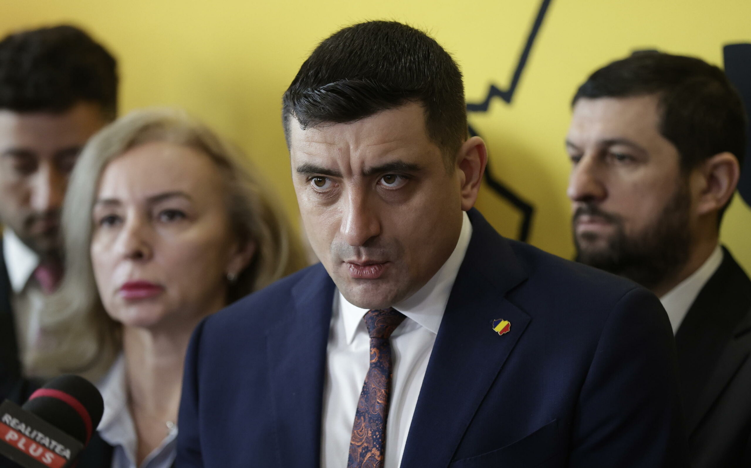 Romania: socialdemocratici si alleano con estrema destra per rovesciare coalizione di governo