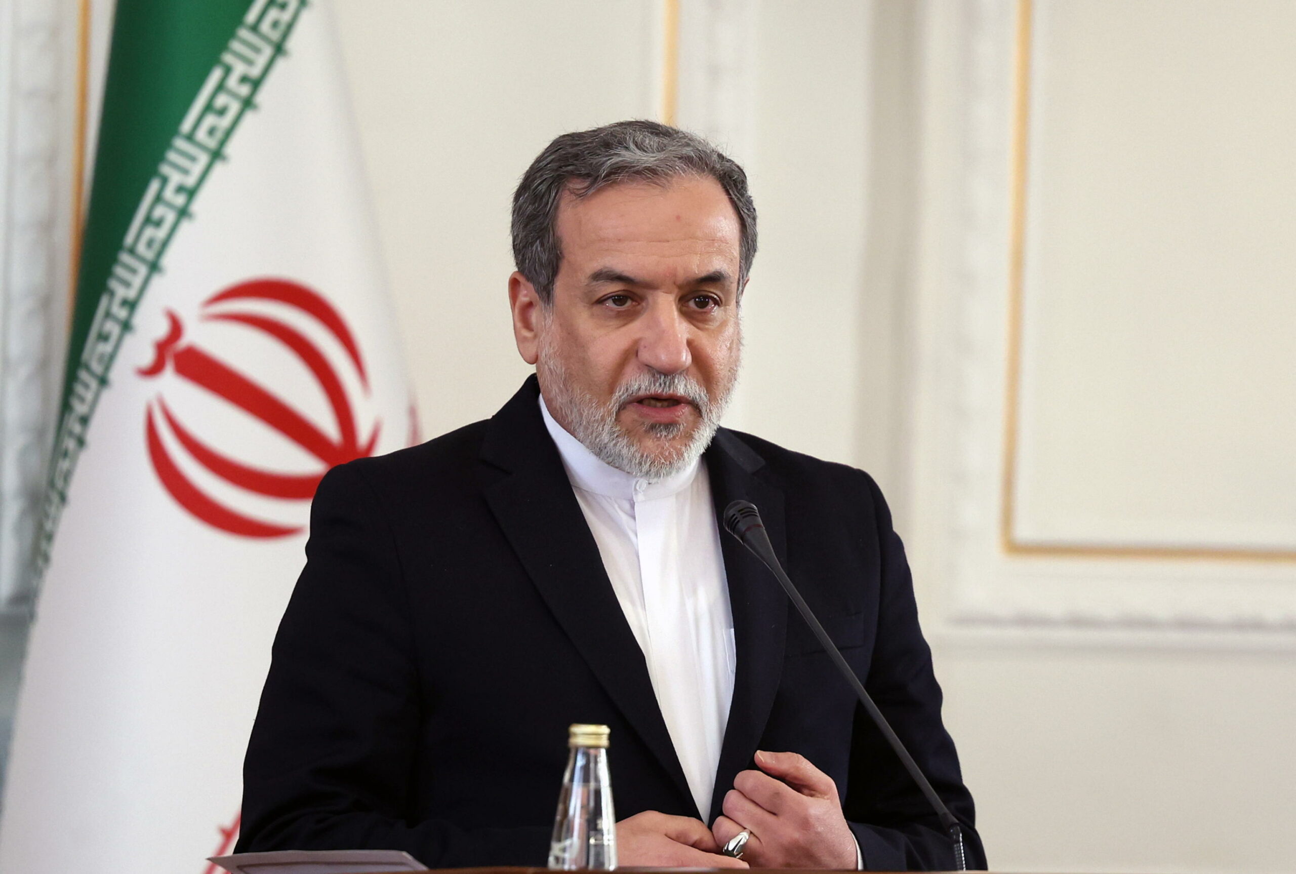 Iran disponibile a colloqui indiretti sul nucleare con USA