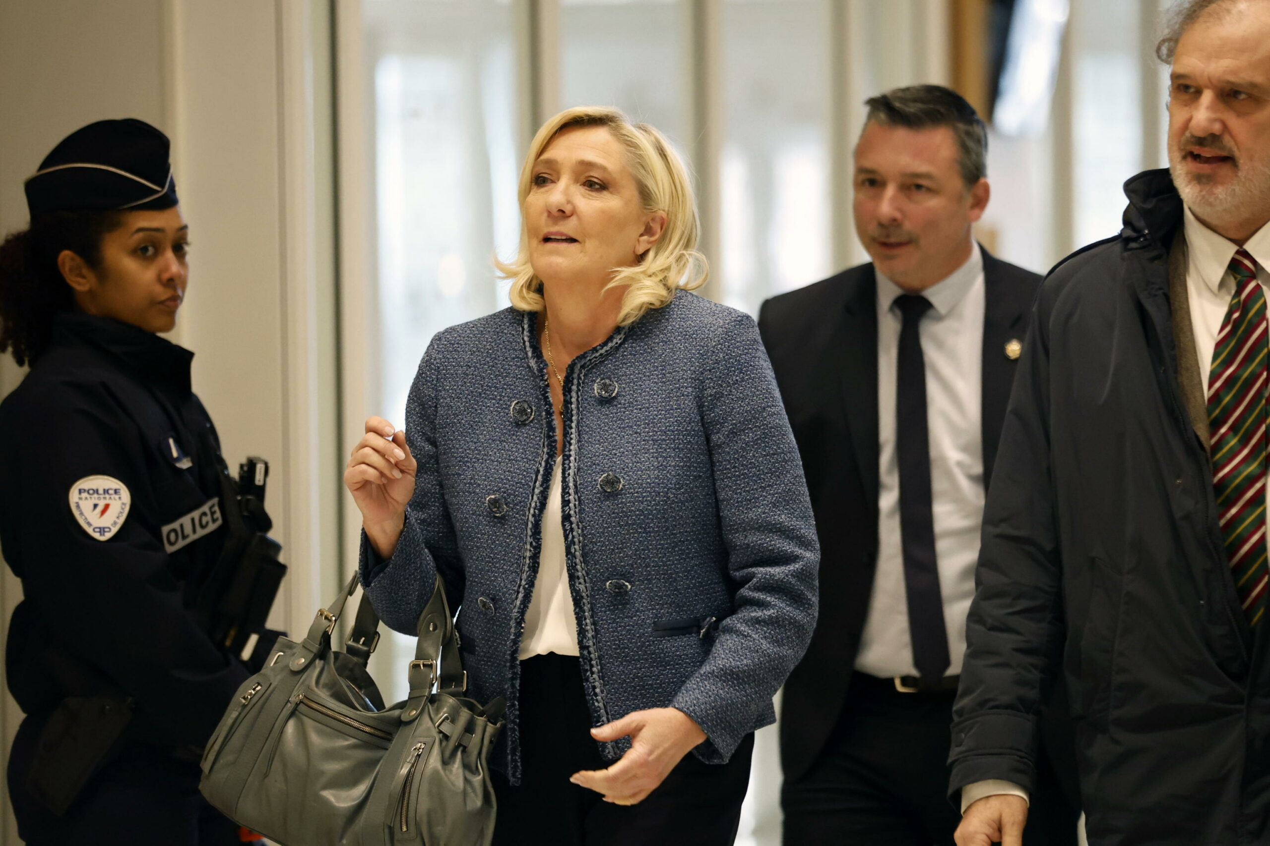 Francia: Tribunale esclude Le Pen dalle presidenziali del 2027
