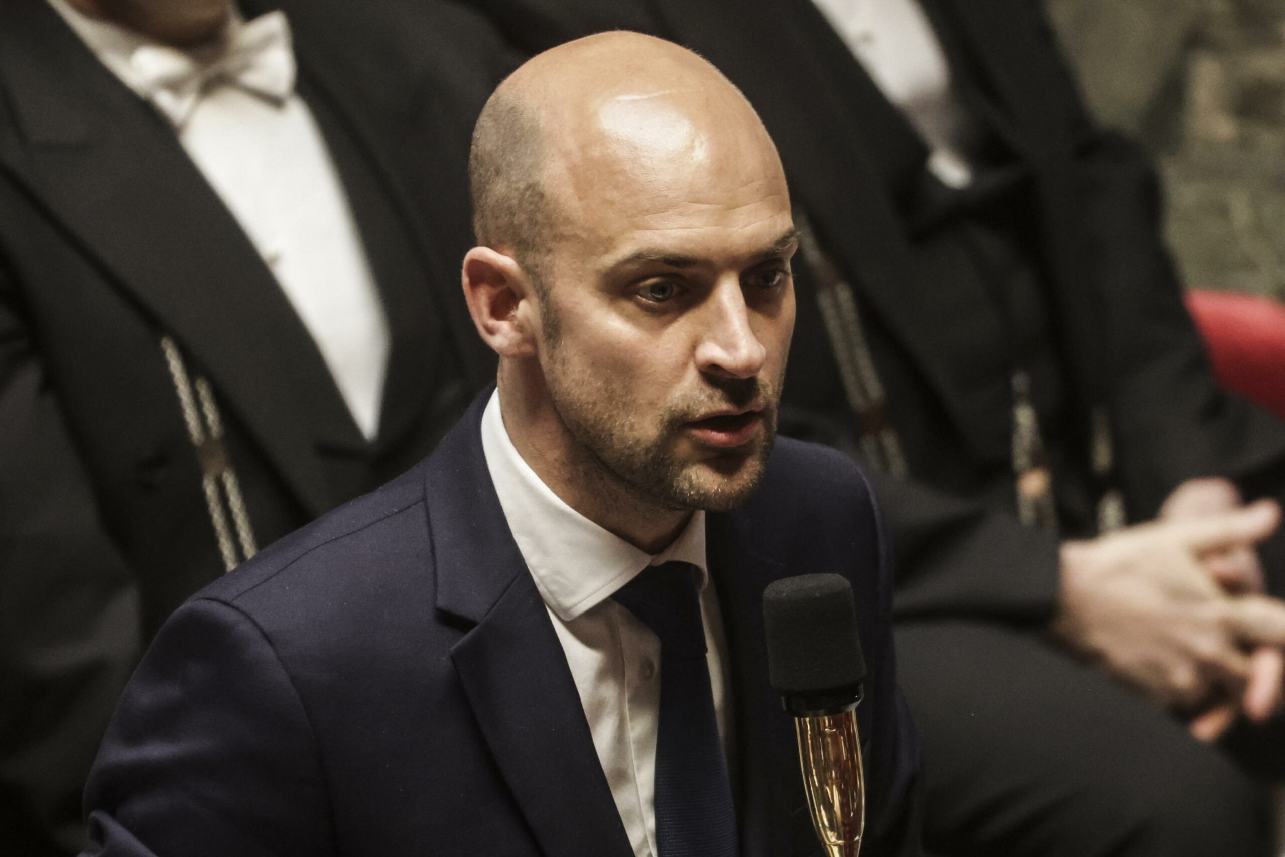 Francia: “Scontro militare quasi inevitabile se falliscono colloqui sul nucleare iraniano”