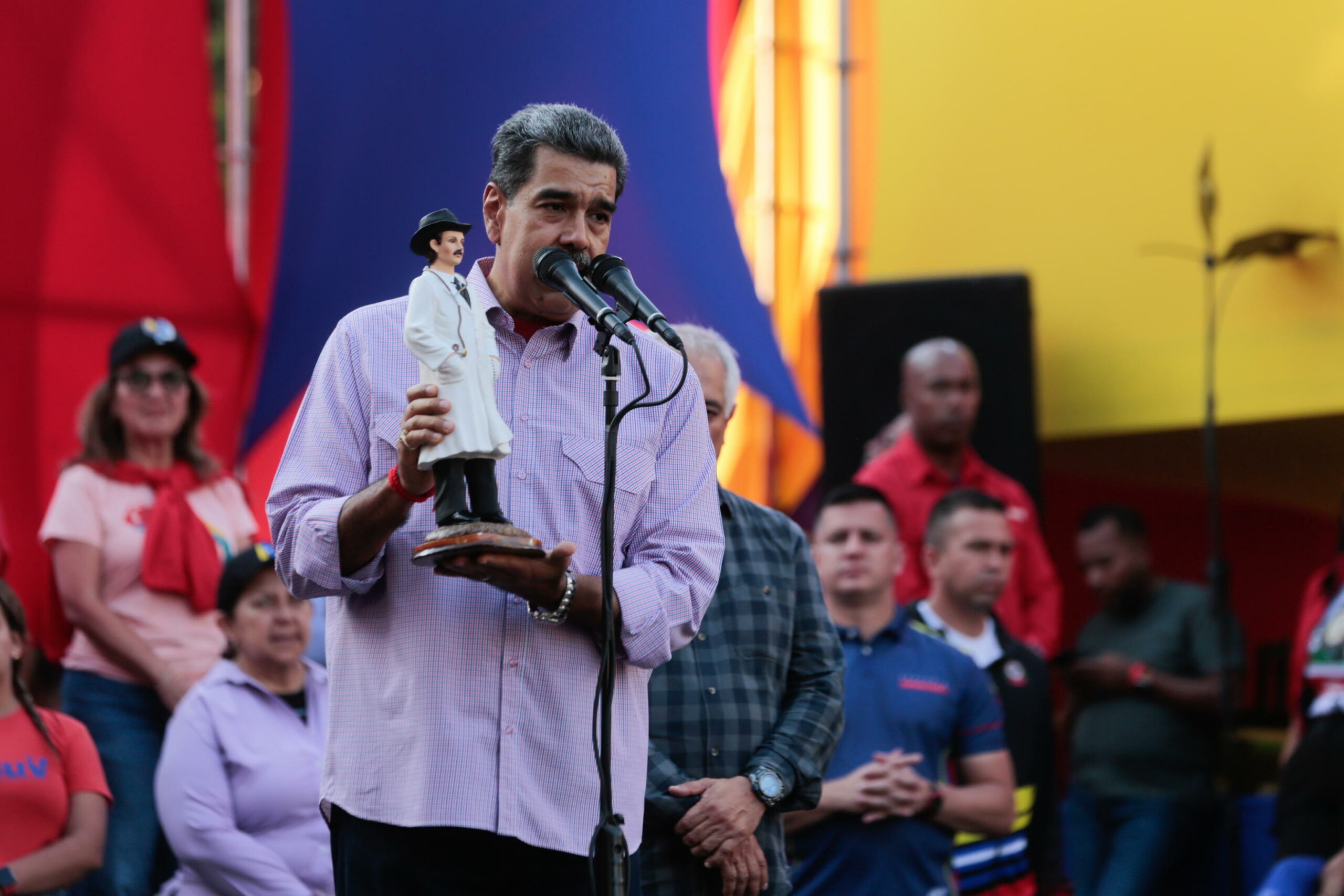 NBC News: “USA stanno preparando attacchi contro obiettivi di droga in Venezuela”