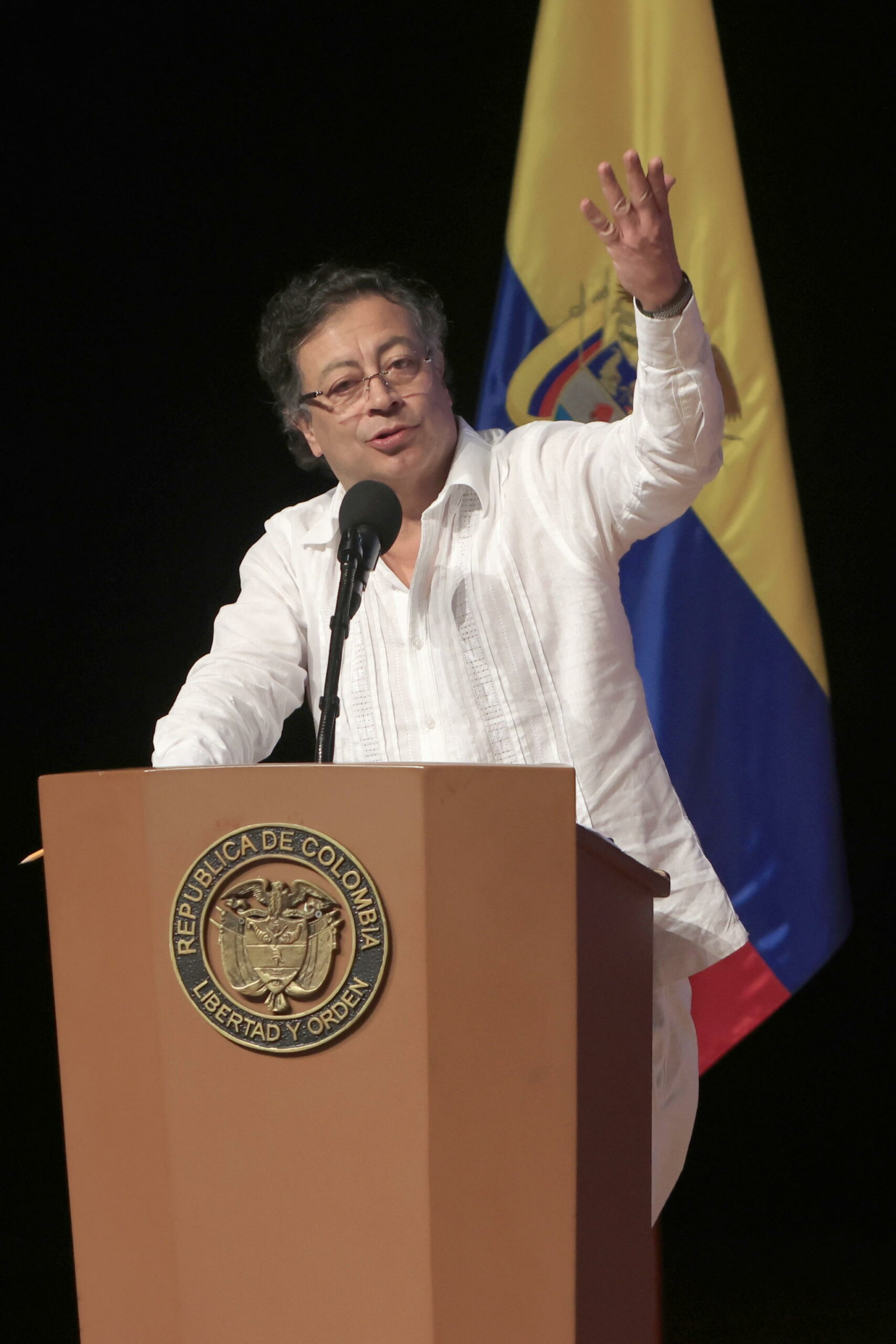 Presidente colombiano sospende offensive contro FARC