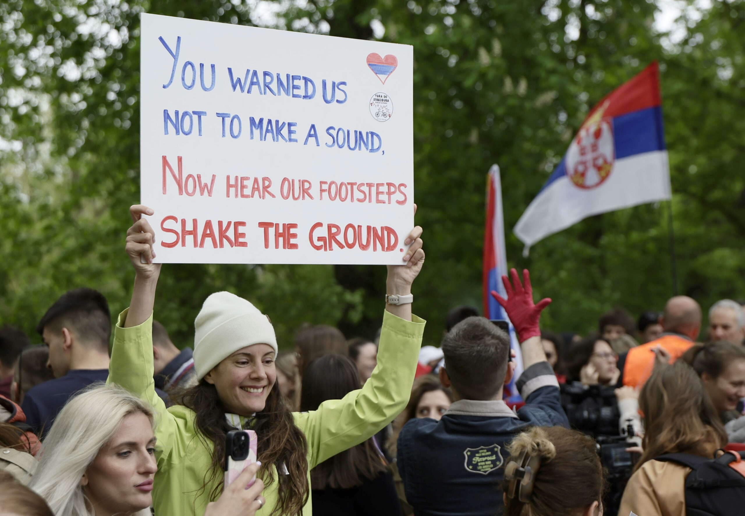 Serbia: manifestanti chiedono elezioni parlamentari anticipate