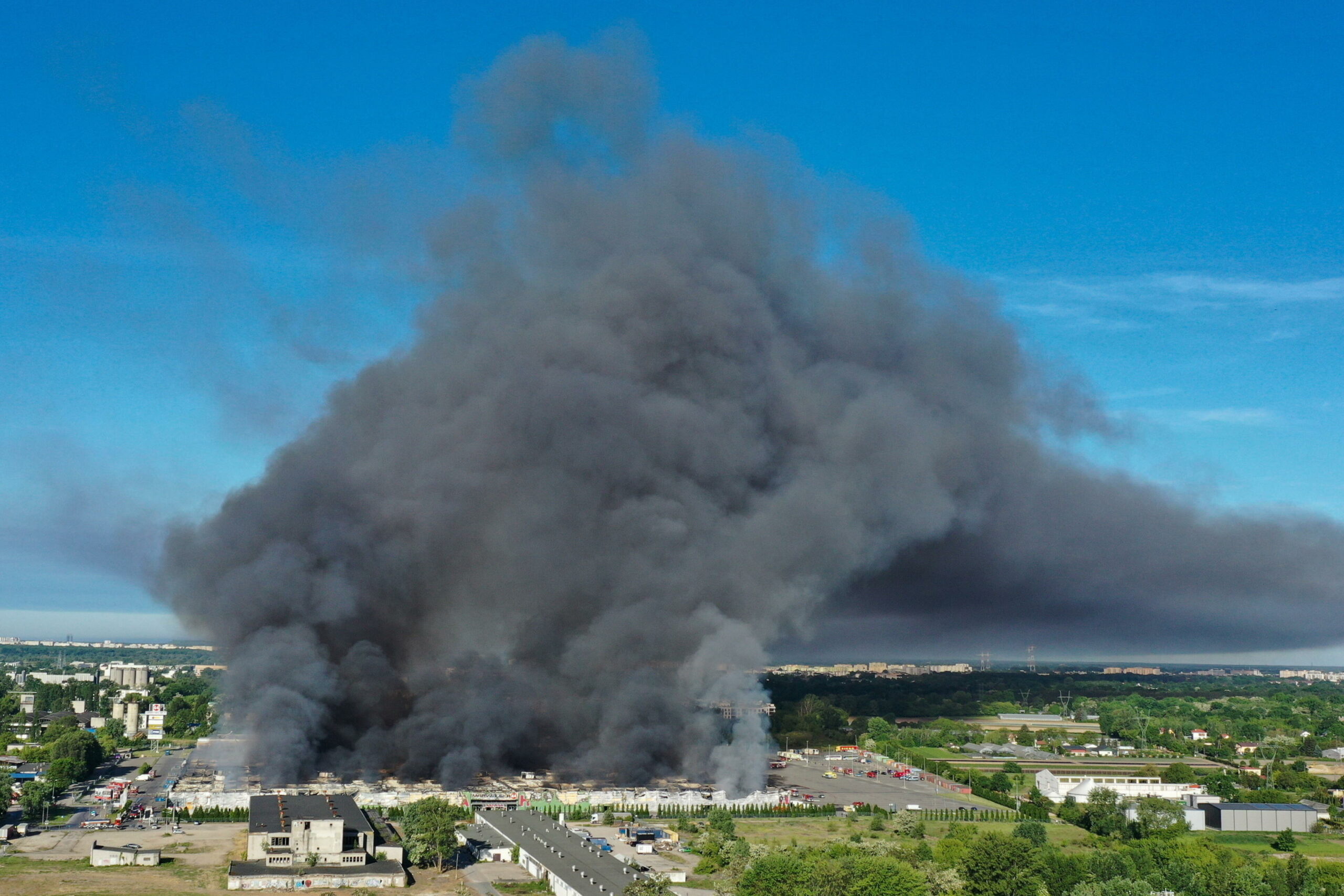 Polonia chiude consolato russo per incendio a centro commerciale