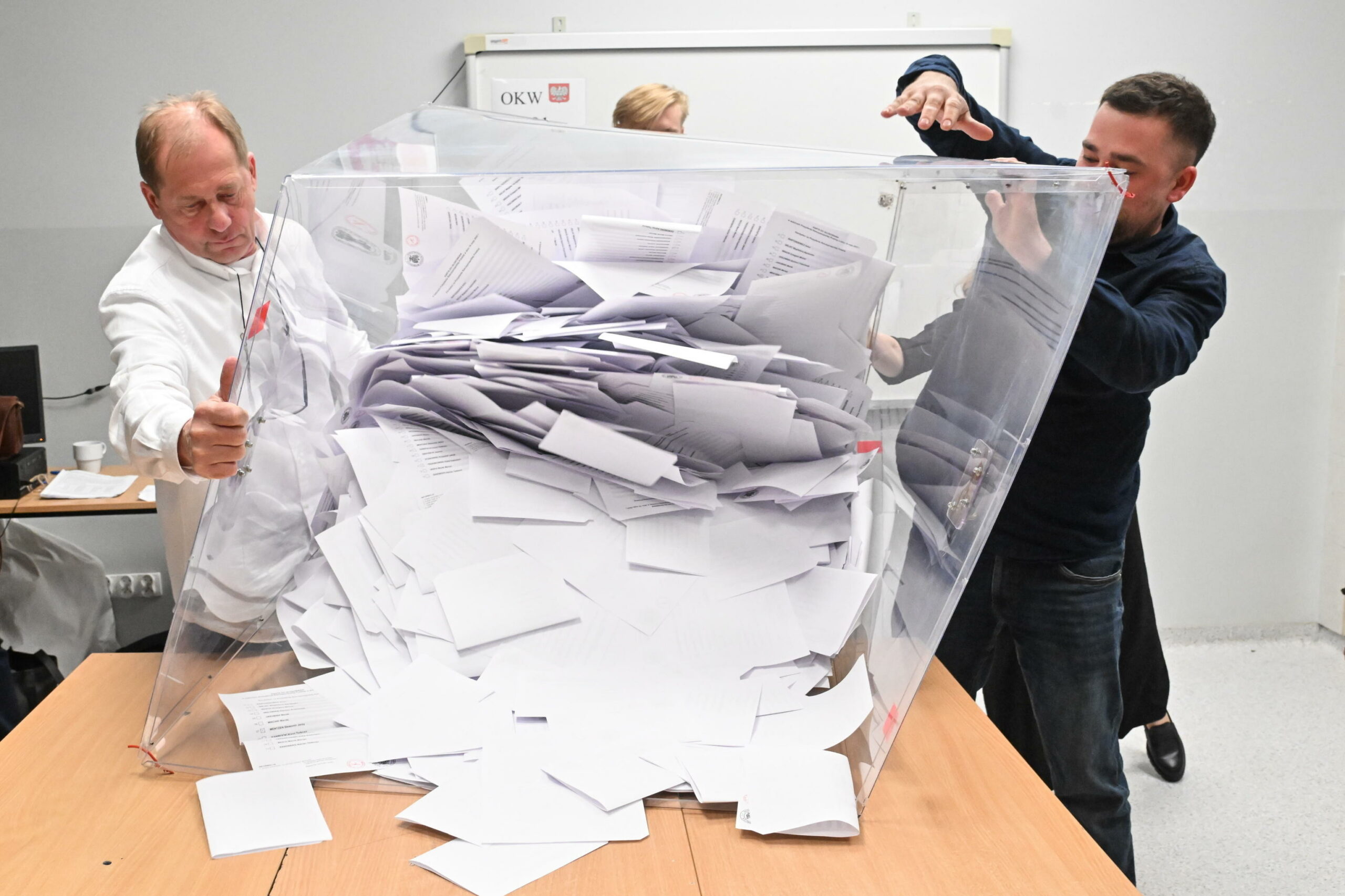 Elezioni in Romania, Polonia e Portogallo