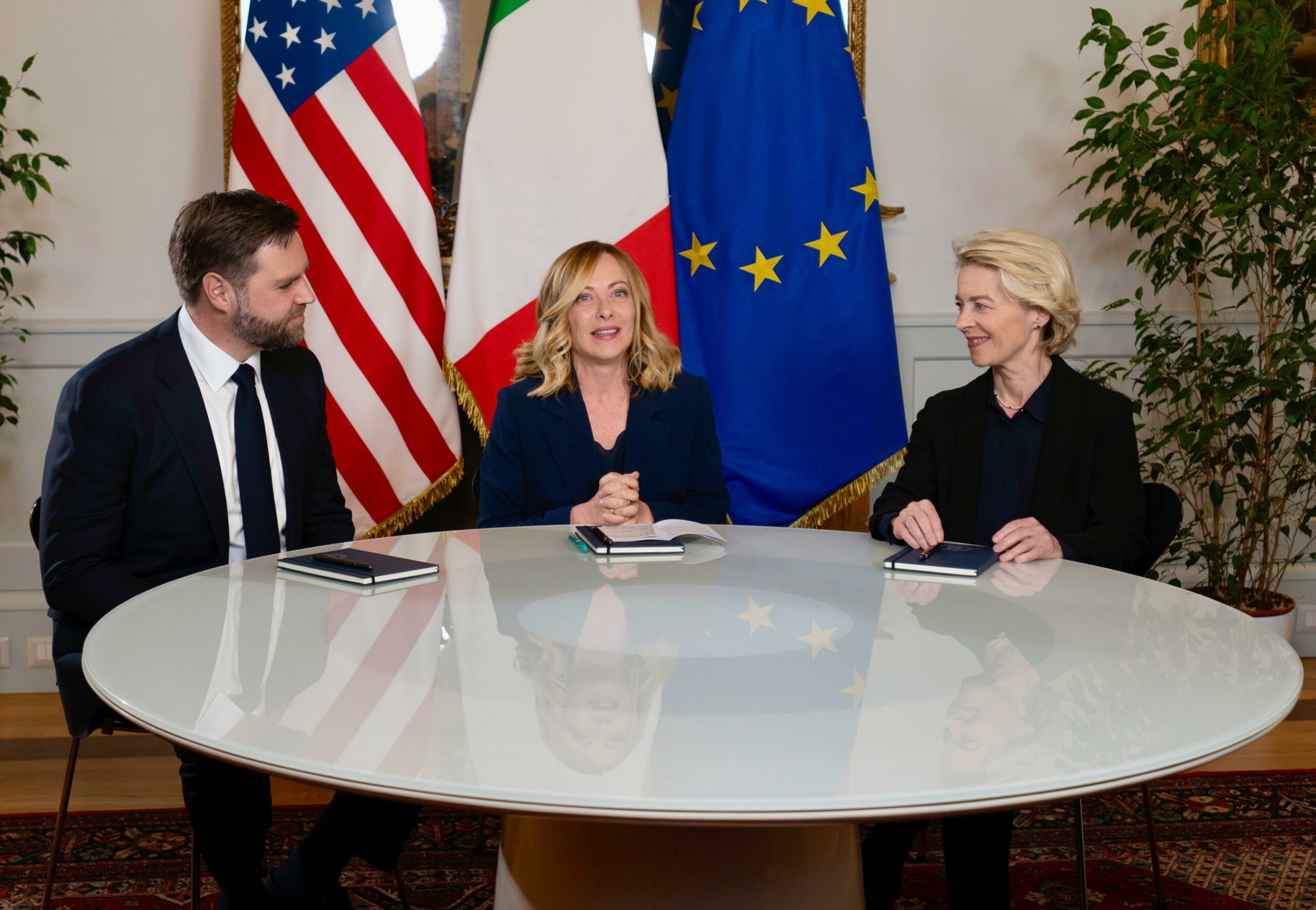 Meloni ospita colloqui tra UE e USA su commercio, Ucraina e difesa
