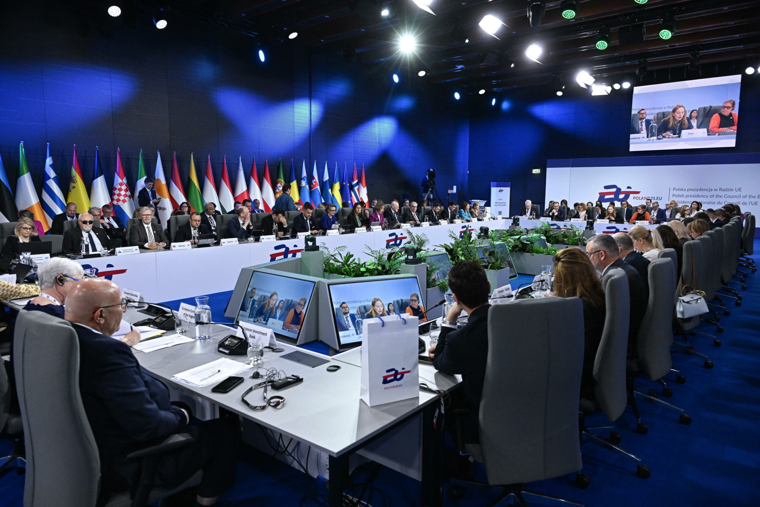 UE lancia ufficialmente SAFE, Russia estende il suo piano di difesa