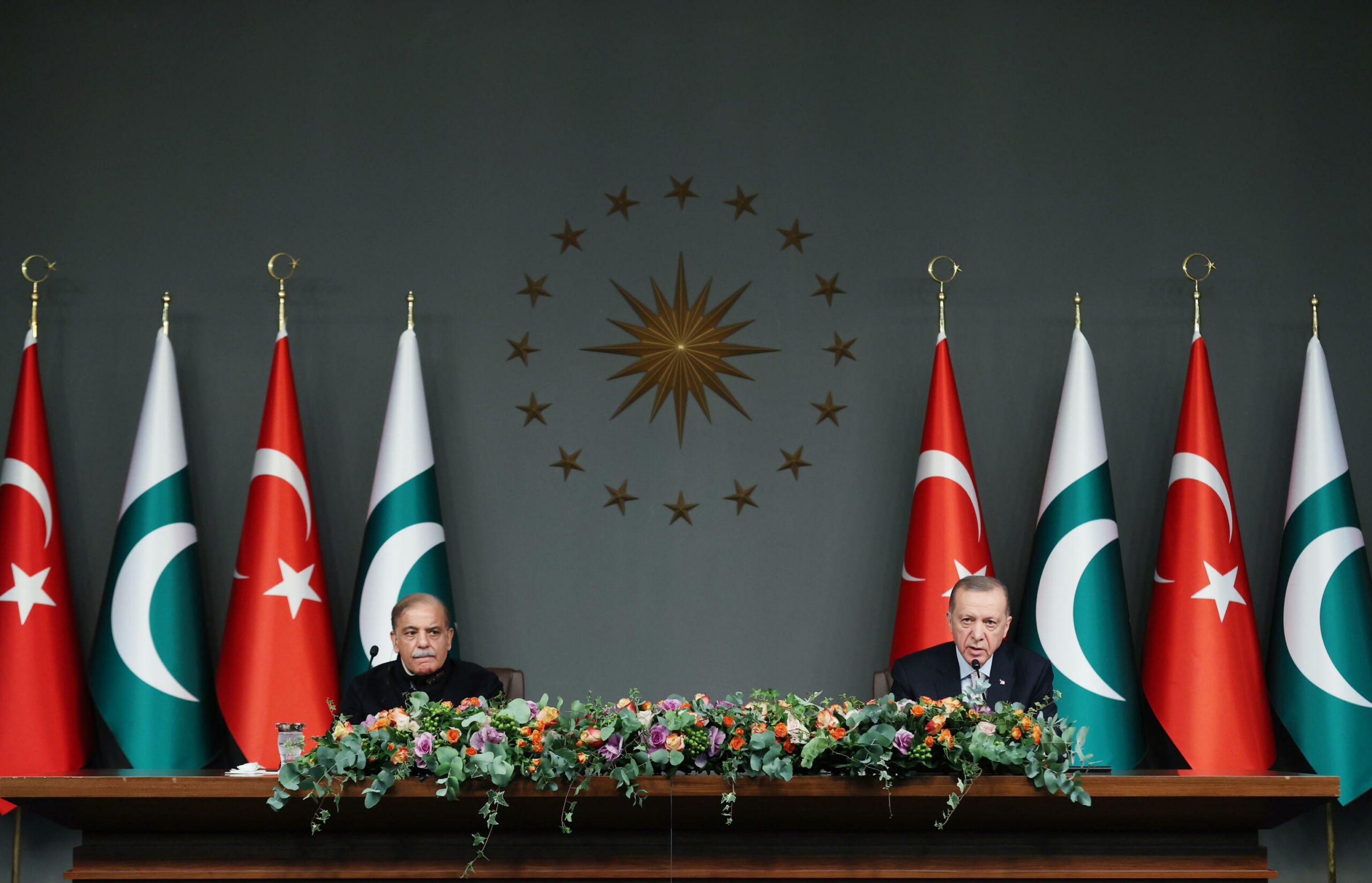 Incontro Erdogan-Sharif rilancia cooperazione turco-pakistana