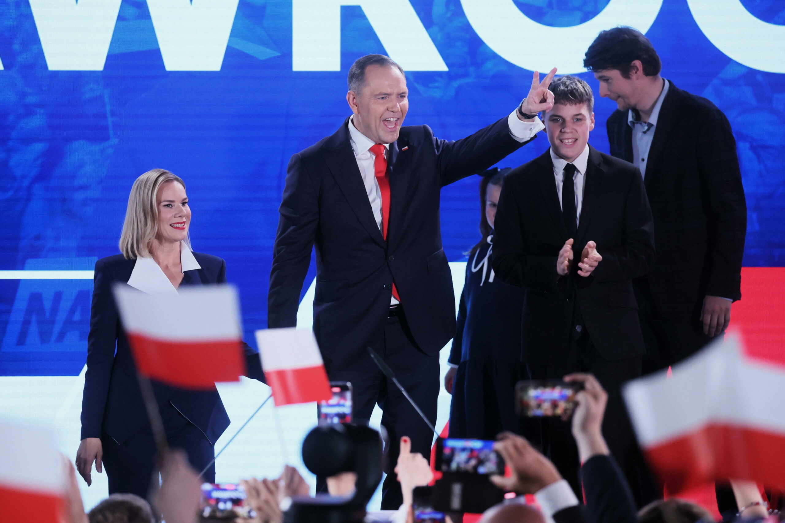 Polonia: Tusk annuncia voto di fiducia dopo sconfitta alle presidenziali