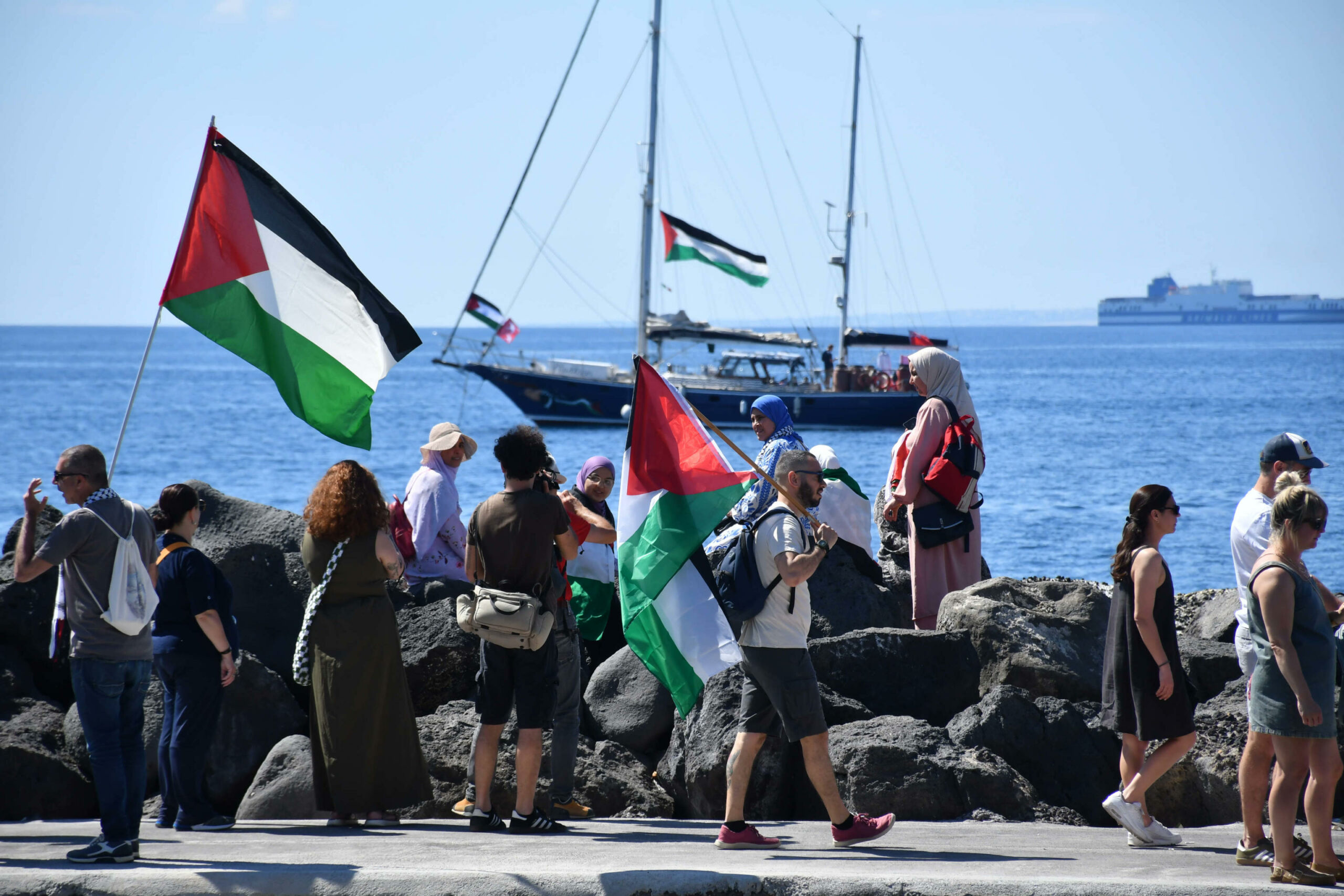 Israele pronto a confrontarsi con nave della Freedom Flotilla Coalition diretta a Gaza con aiuti umanitari