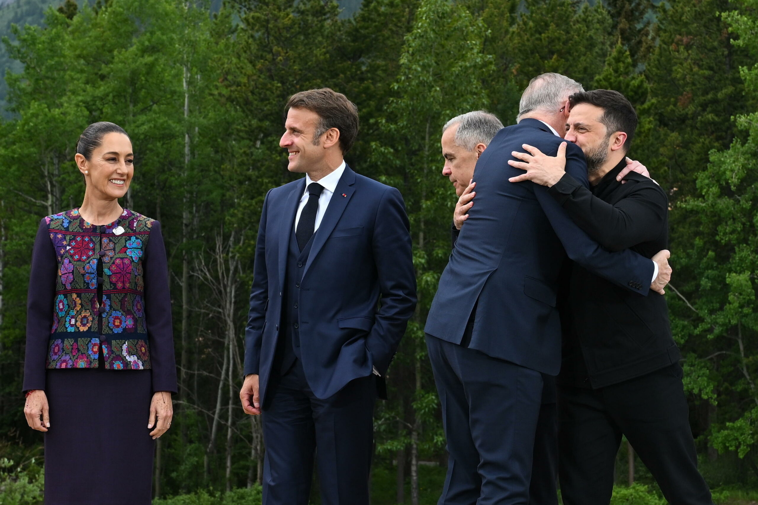 Zelensky lascia il G7 senza nuovi aiuti militari dagli USA