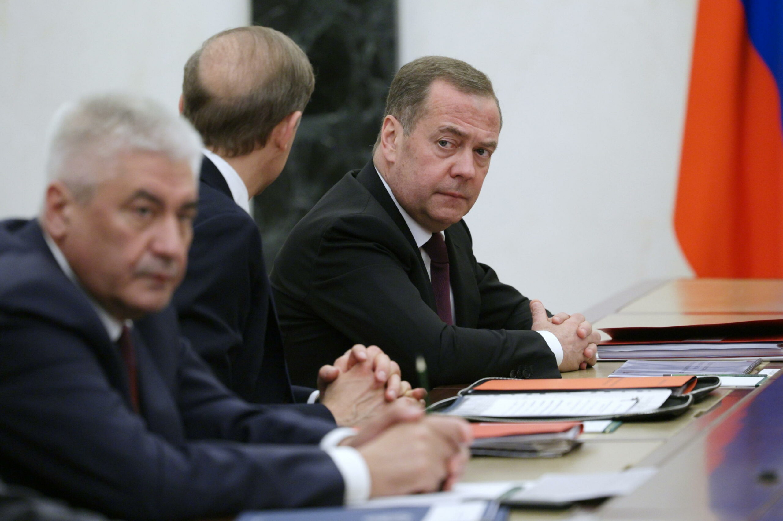 Medvedev definisce l’UE “nemica” e pericolosa l’adesione ucraina