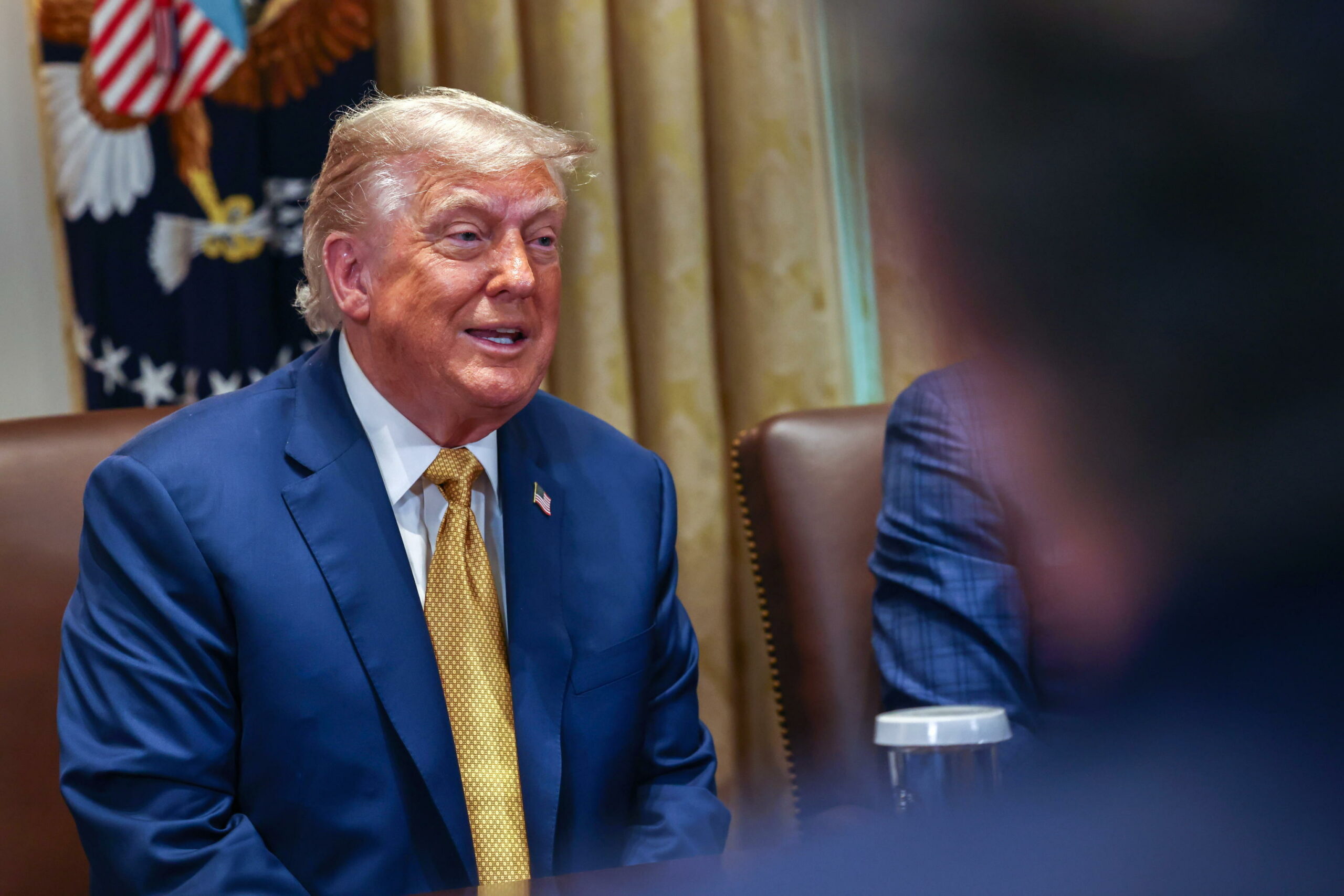 Trump annuncia che gli USA invieranno più armi all’Ucraina