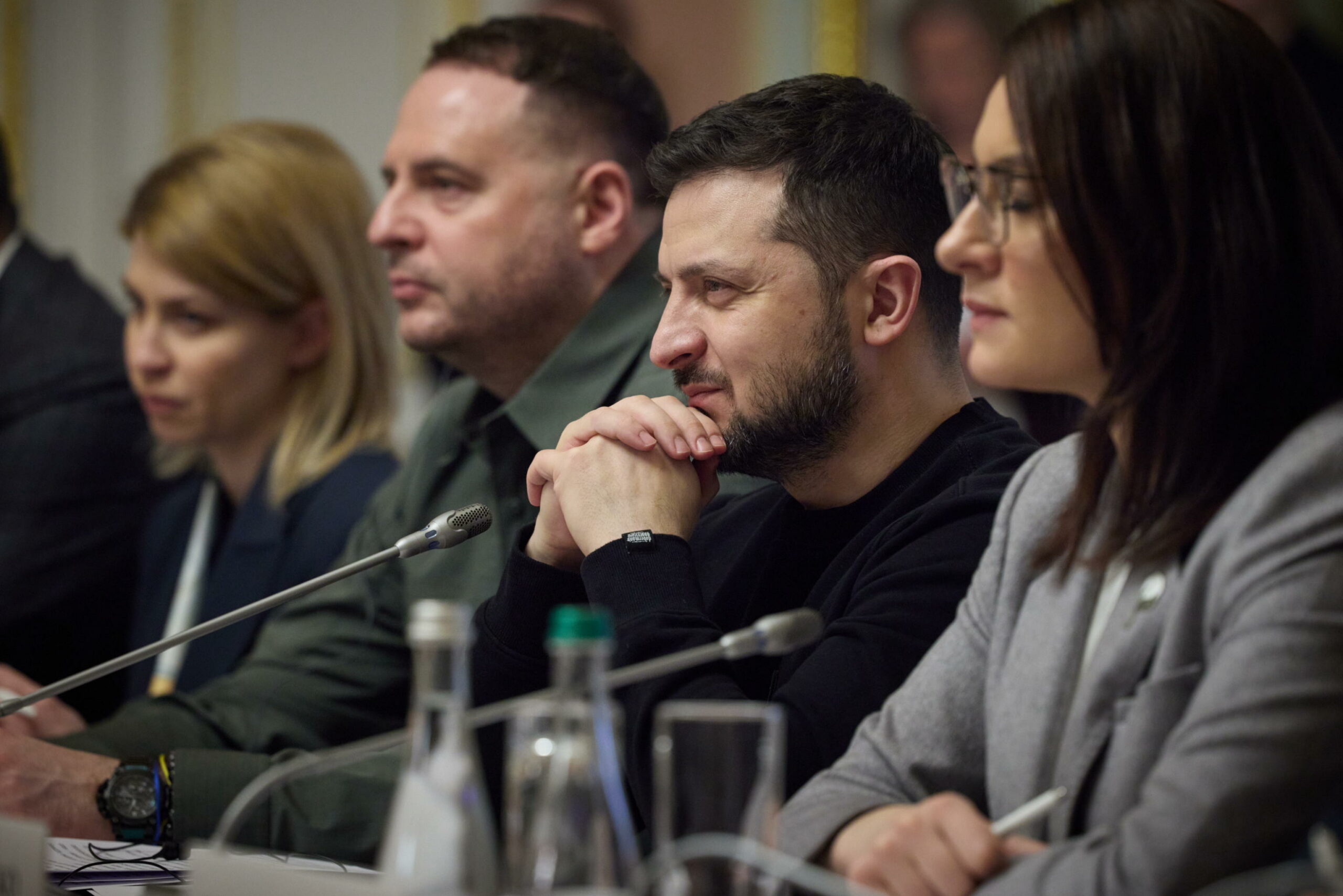 Zelensky collega produzione di armi a riforma in vista del rimpasto di governo