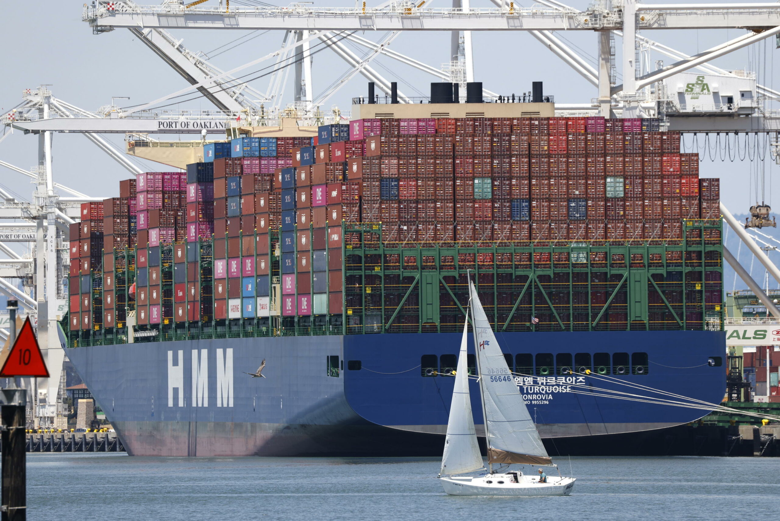 UE prepara lista di prodotti per ritorsioni a dazi degli USA