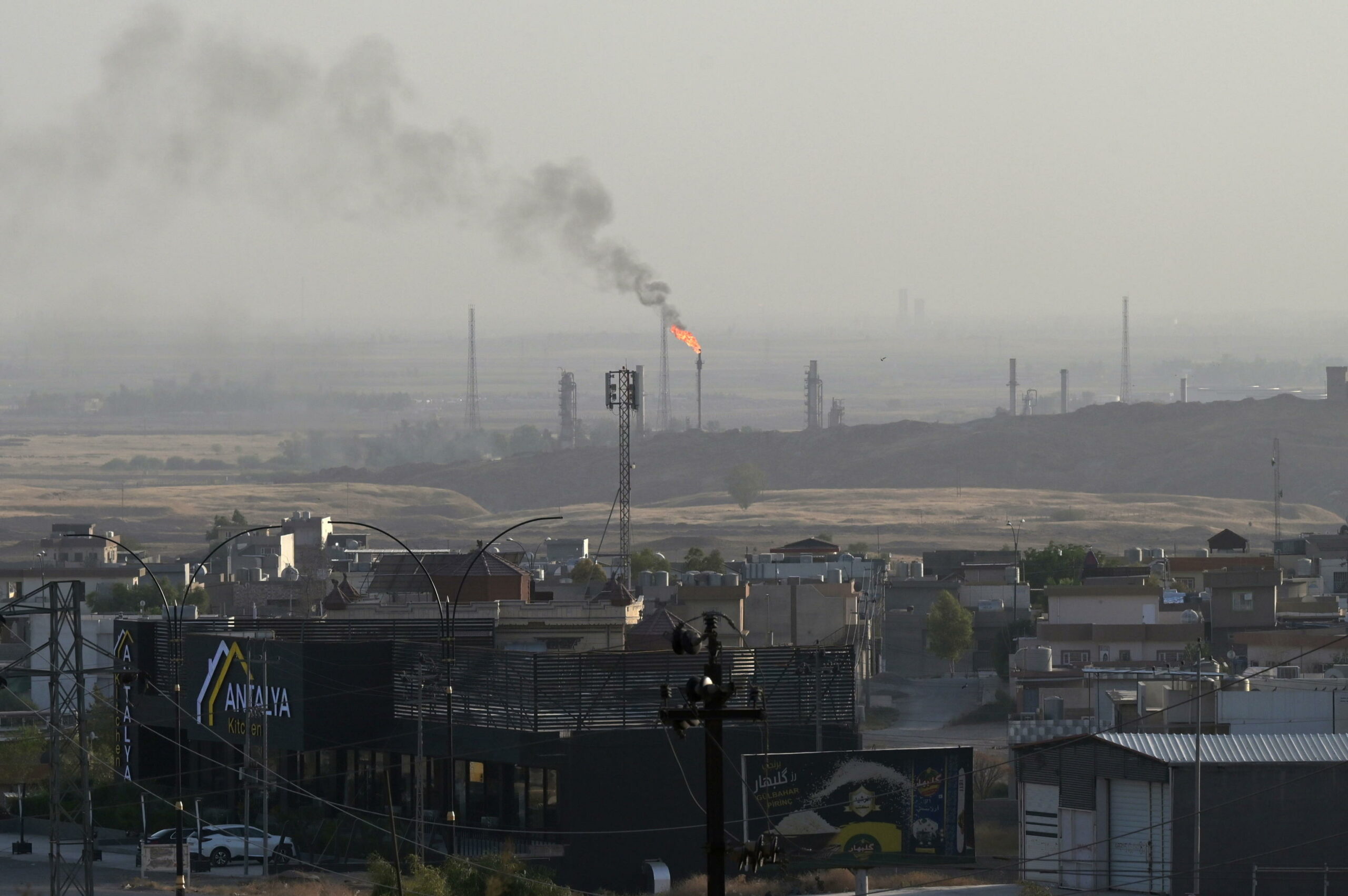 Baghdad ed Erbil concordano ripresa esportazioni di petrolio nonostante attacchi dei droni