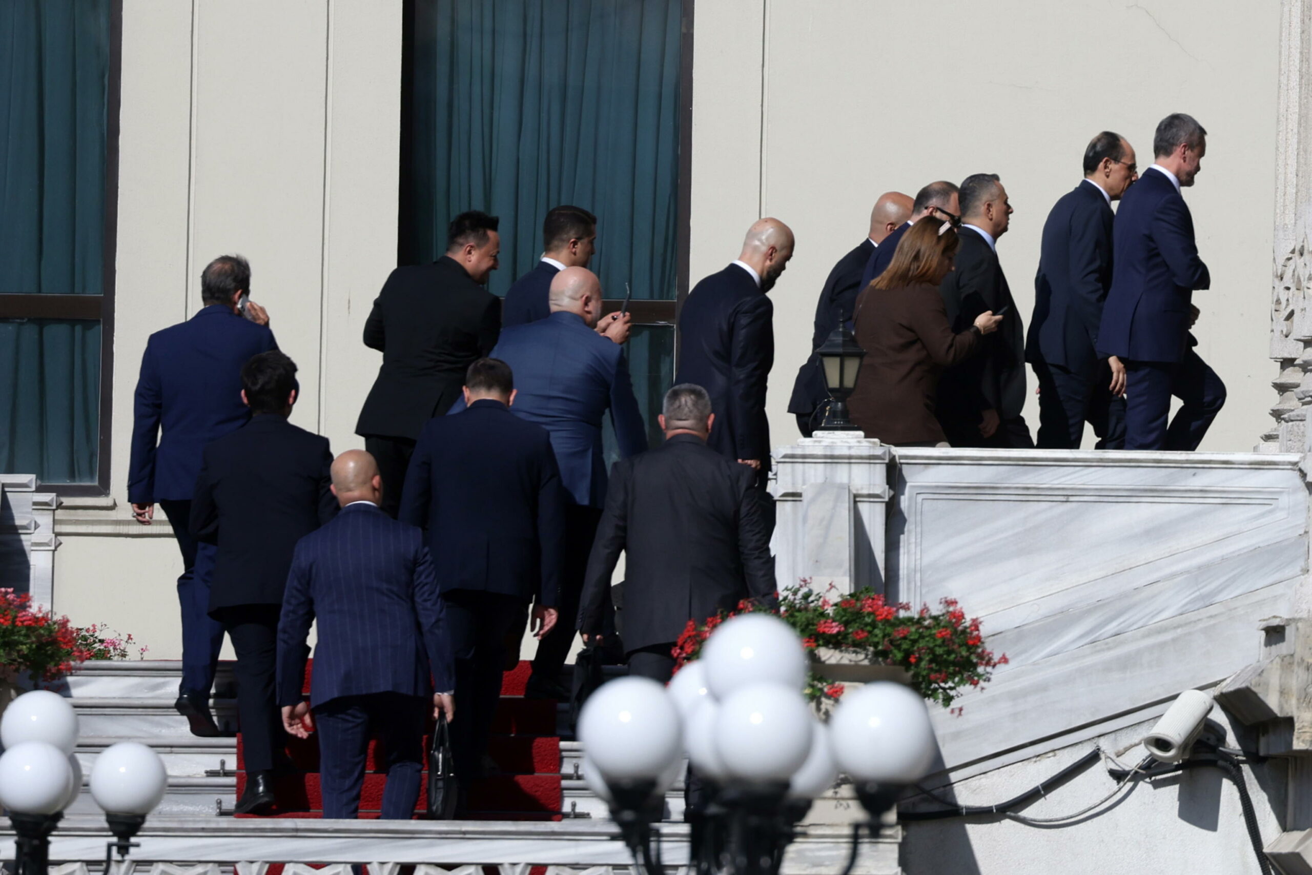 Cremlino: “Difficile immaginare un incontro tra Putin e Zelensky entro fine agosto”