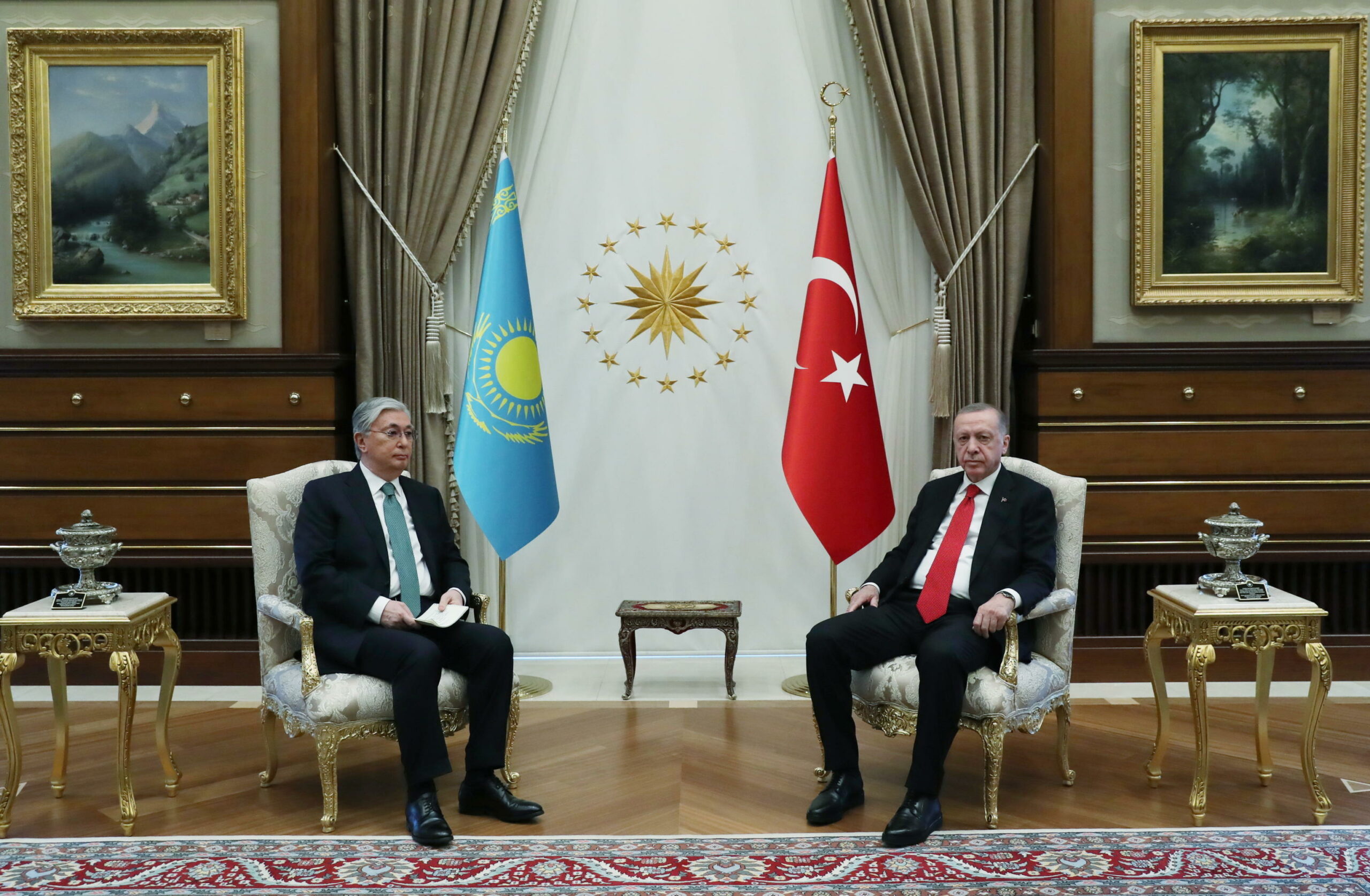Kazakistan e Turchia discutono aumento esportazioni petrolifere tramite oleodotto Baku-Tbilisi-Ceyhan