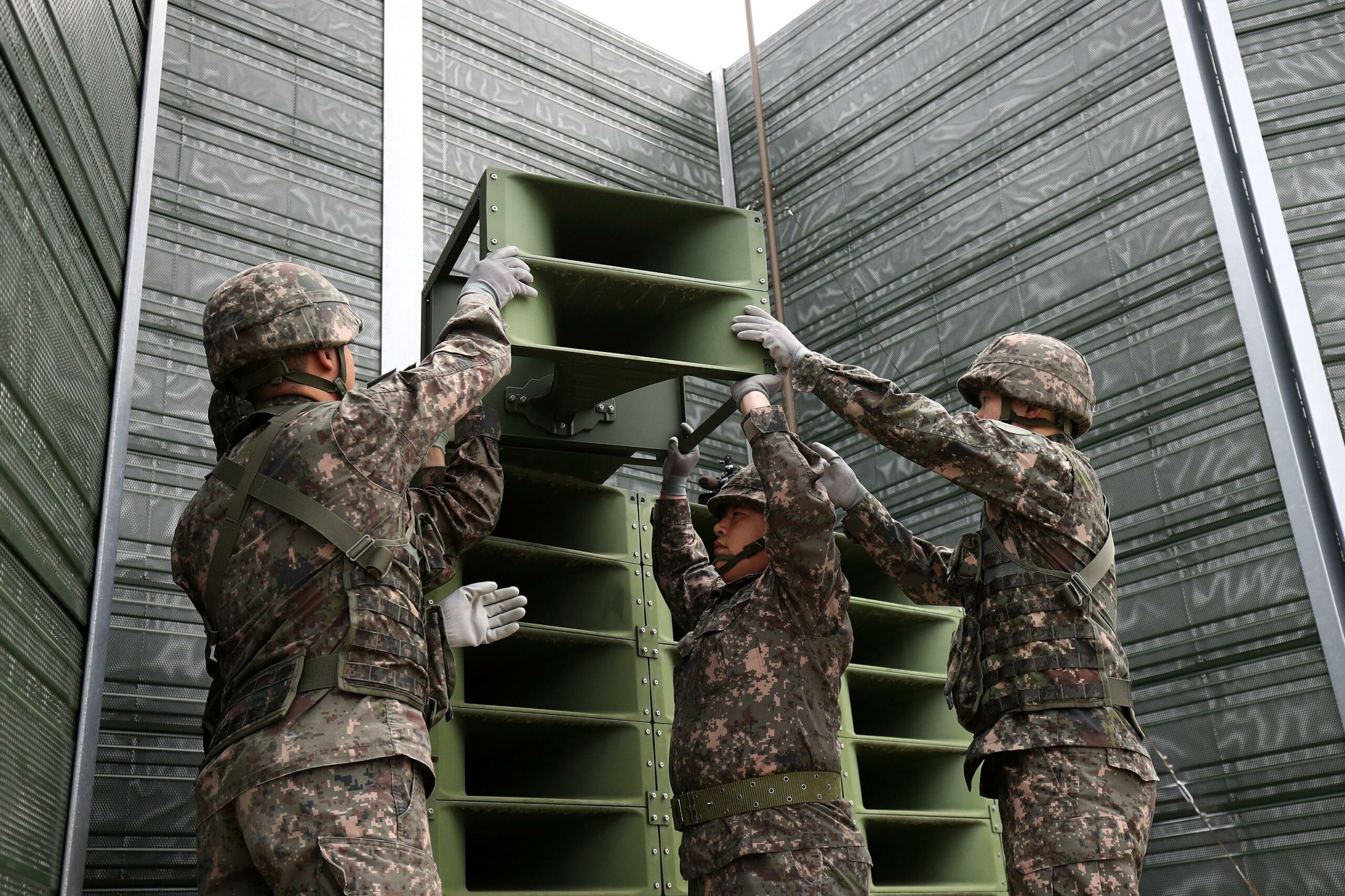Corea del Sud cerca riconciliazione con Nord rimuovendo altoparlanti al confine