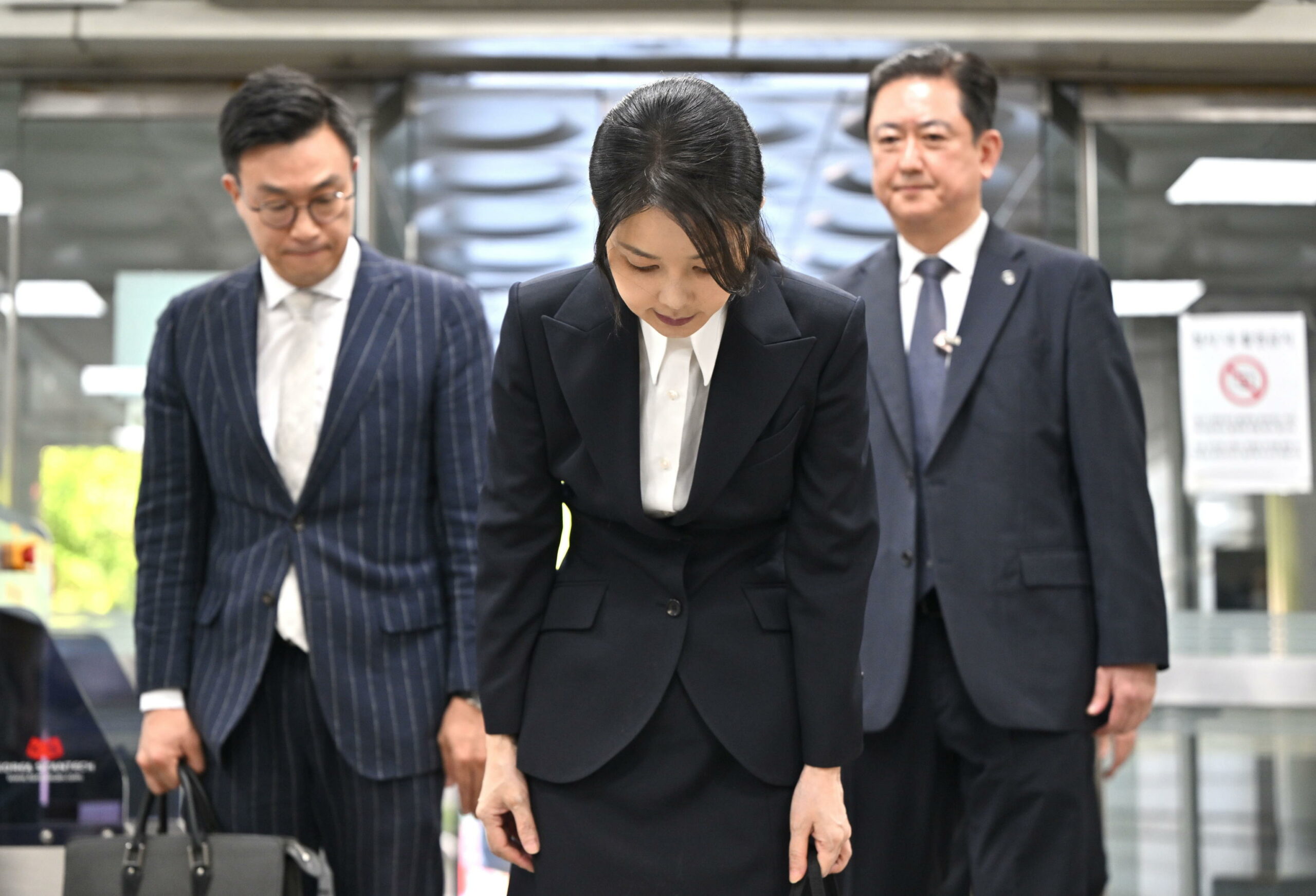 Arrestata moglie di ex presidente sudcoreano per corruzione