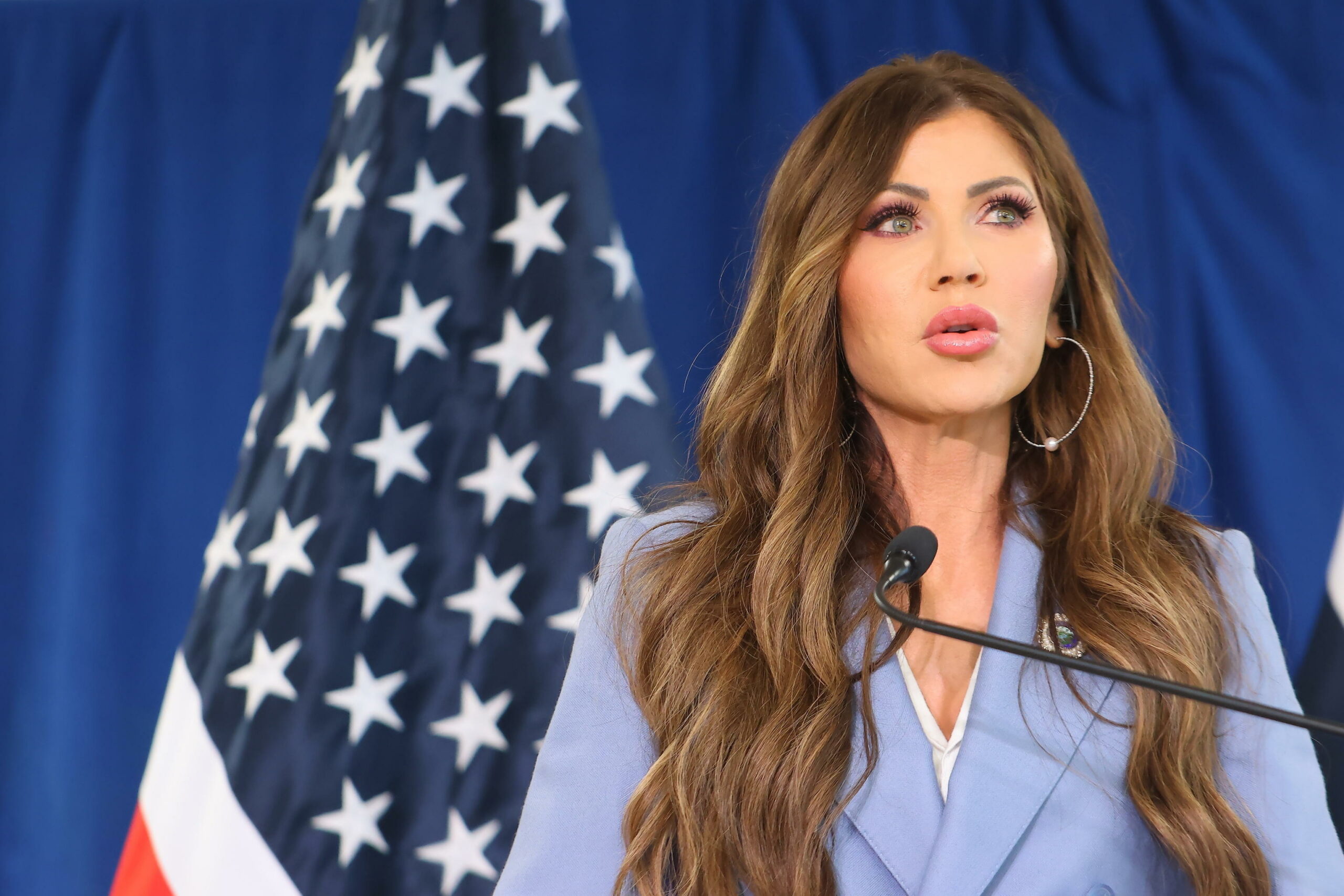Corte USA autorizza Trump a terminare protezioni per 60.000 migranti