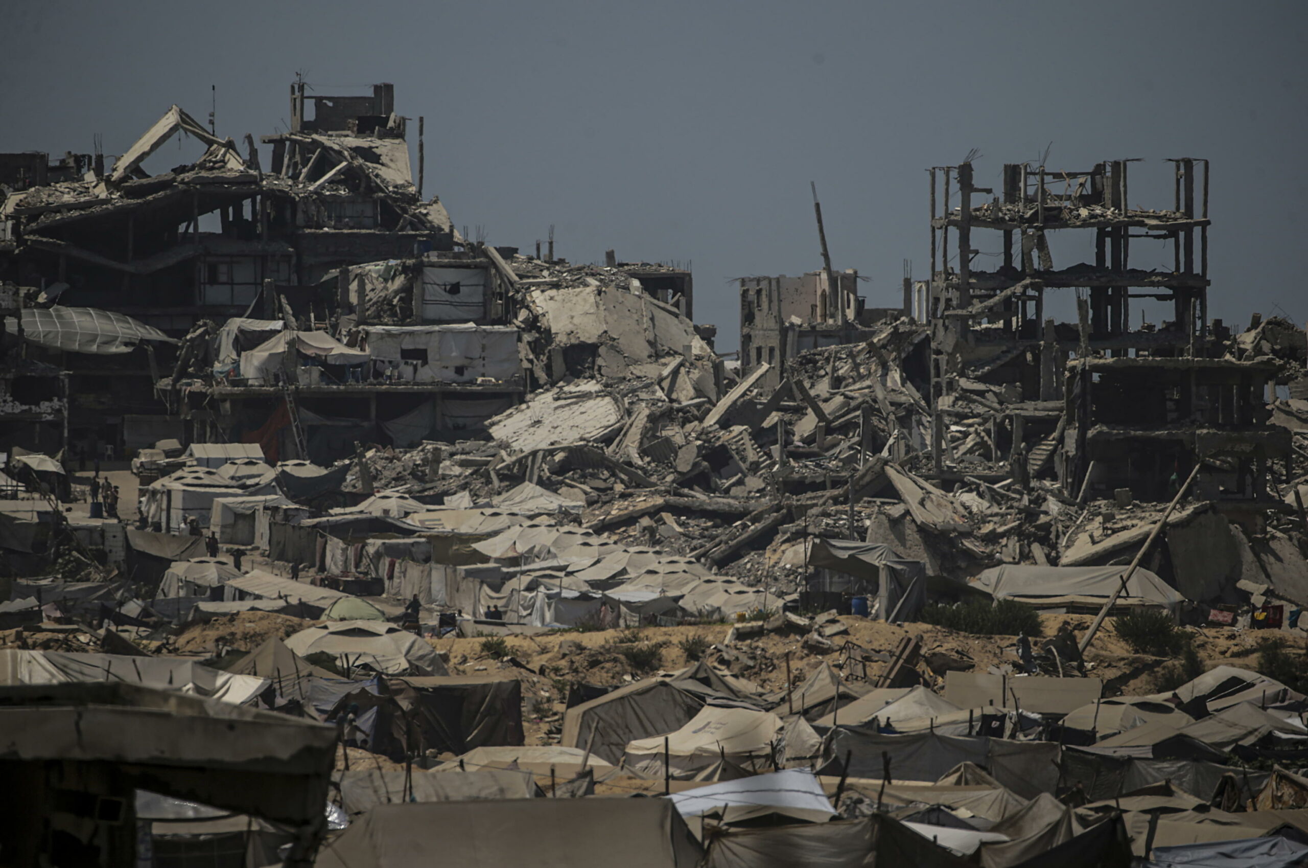 Carri armati israeliani penetrano nuova area ai margini di Gaza City