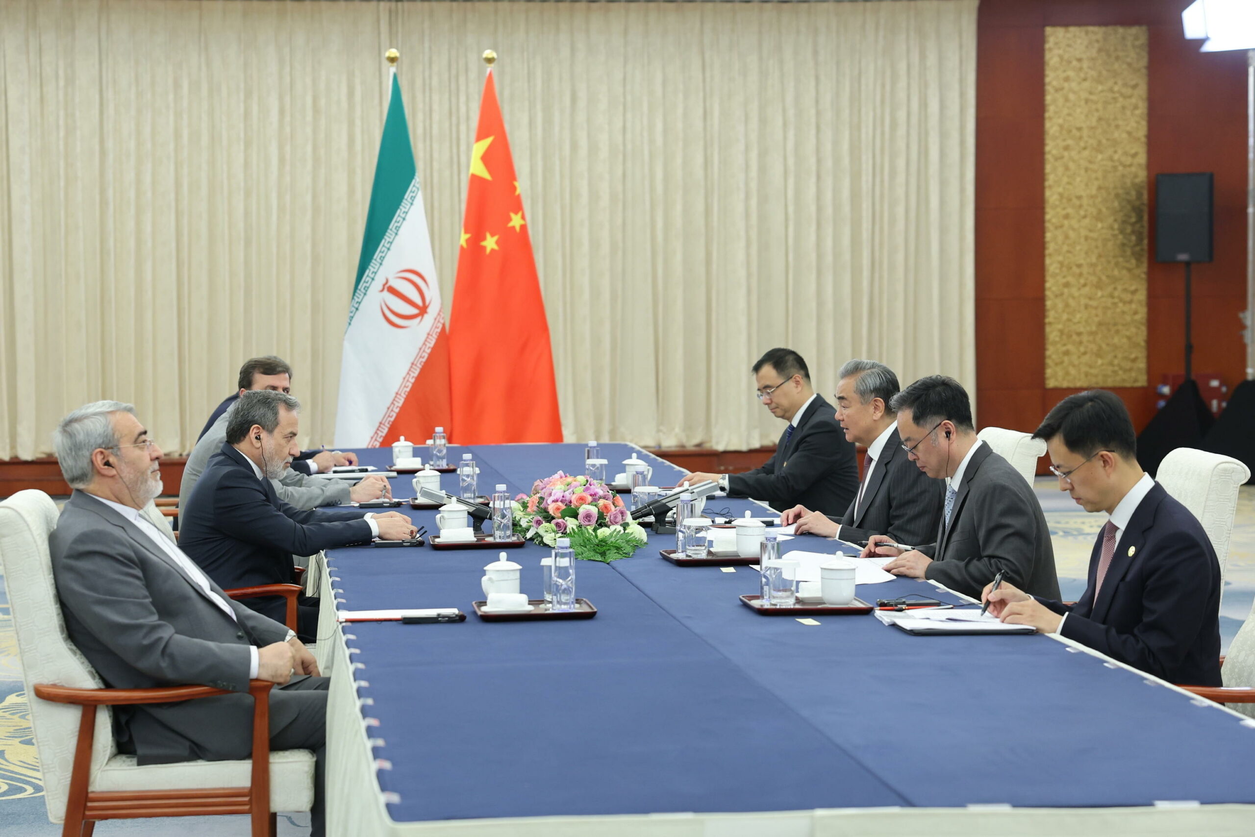 Iran si affida alla Cina per ricostruire capacità missilistiche dopo conflitto con Israele