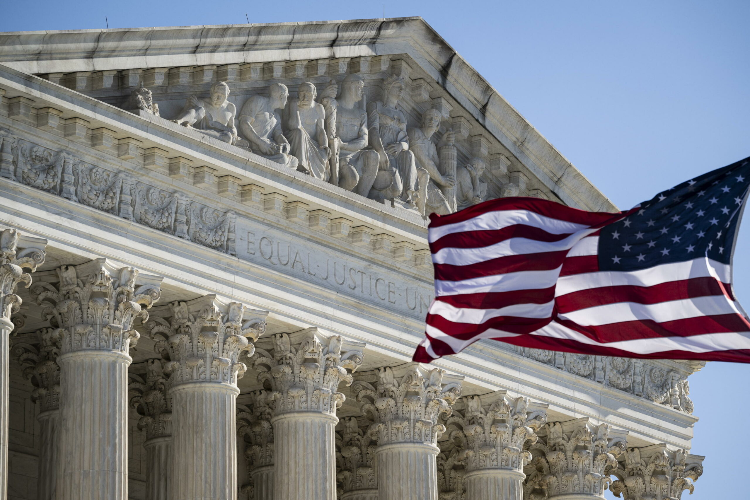Trump chiede a Corte Suprema di ribaltare sentenza su illegalità dei dazi