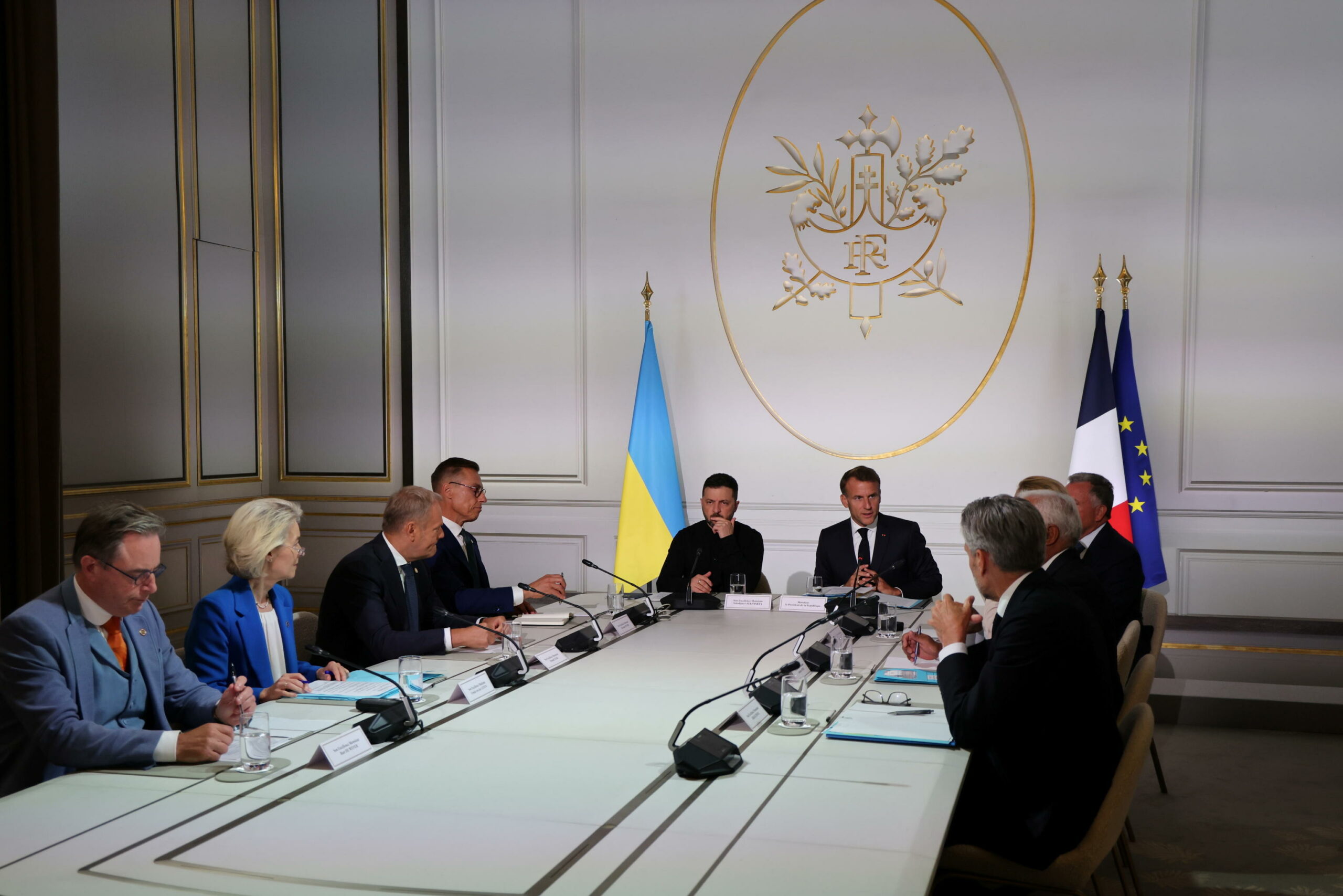 Zelensky: “Dobbiamo creare uno scudo aereo efficace sull’Europa”