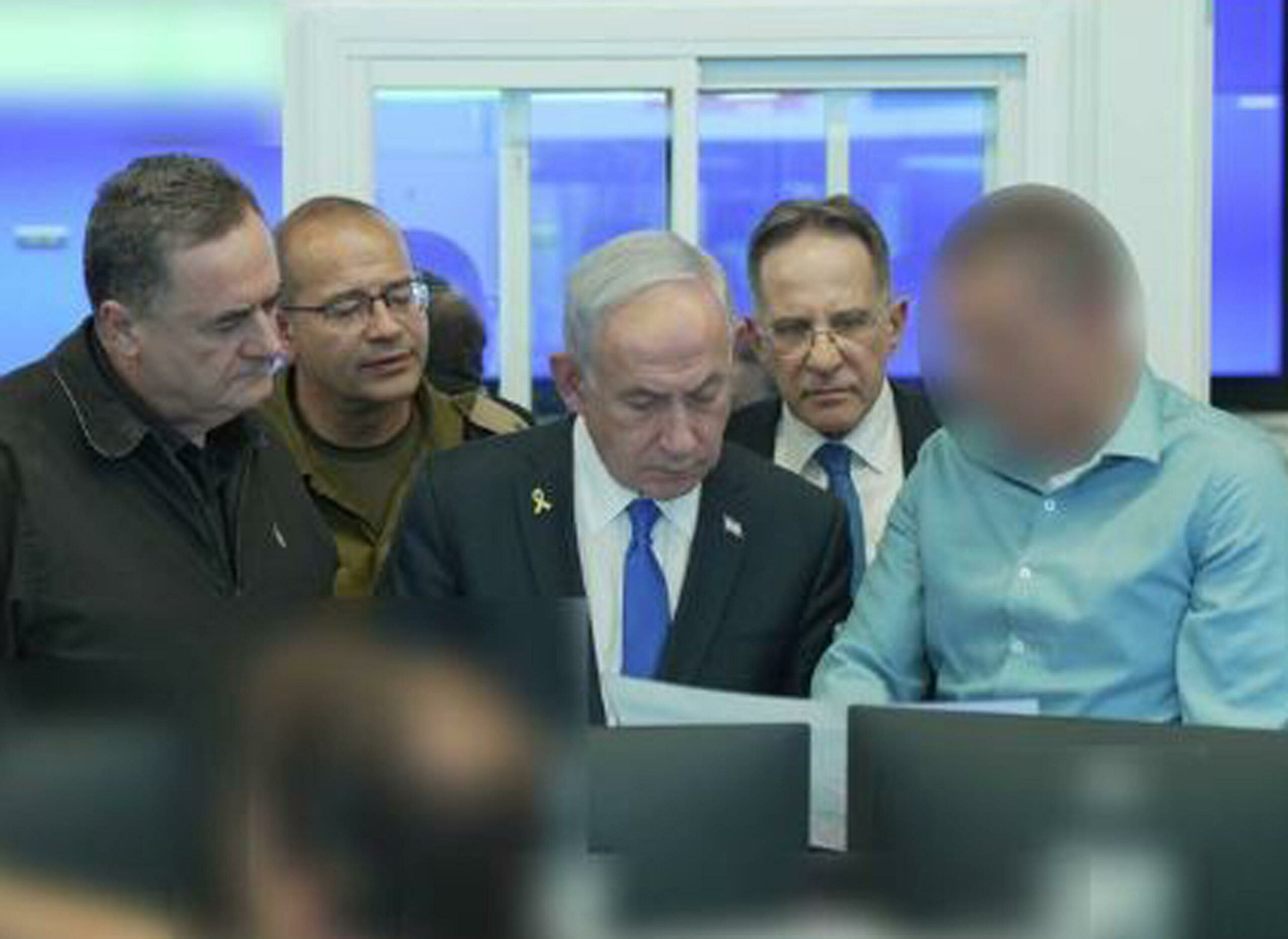 Israele bombarda leadership di Hamas riunita a in Qatar