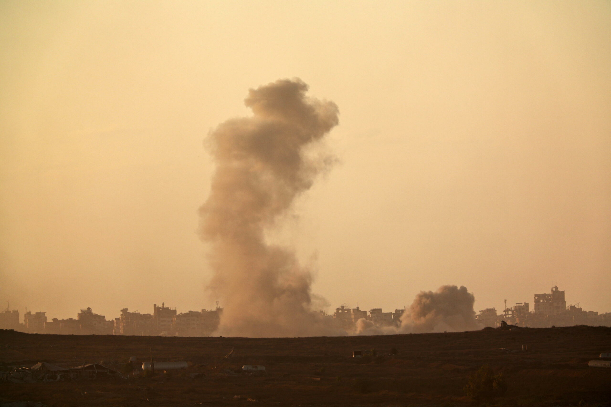 Israele lancia attacco di terra contro Gaza City