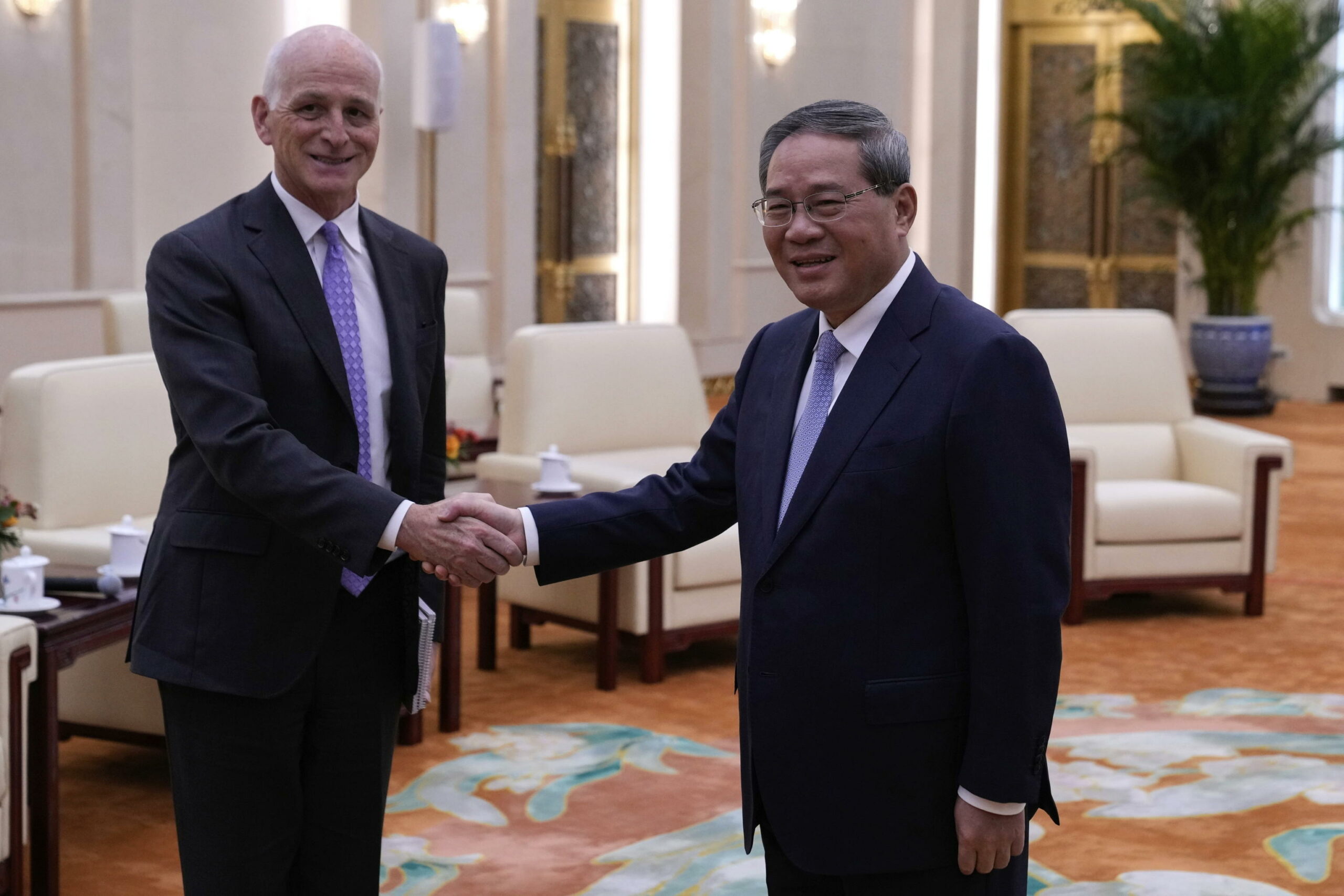 Deputati della Camera USA in Cina per stabilizzare rapporti, mentre Pechino conduce esercitazione aerea con Thailandia