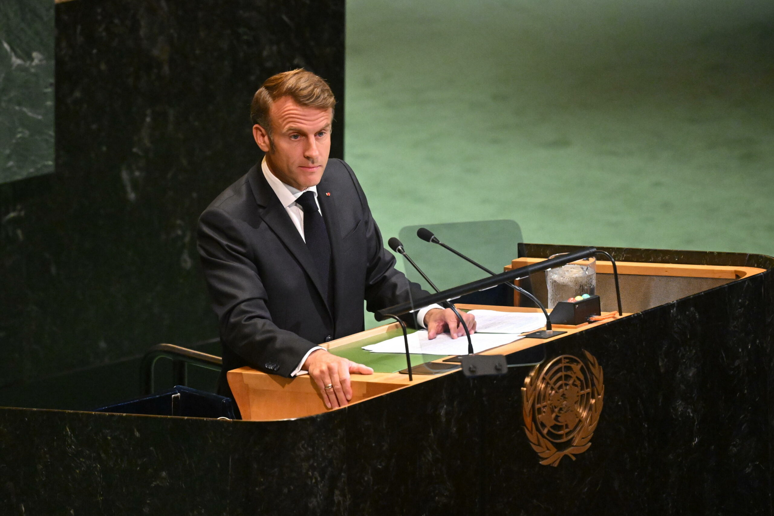 Francia riconosce lo Stato palestinese mentre Israele valuta di annettere la Cisgiordania