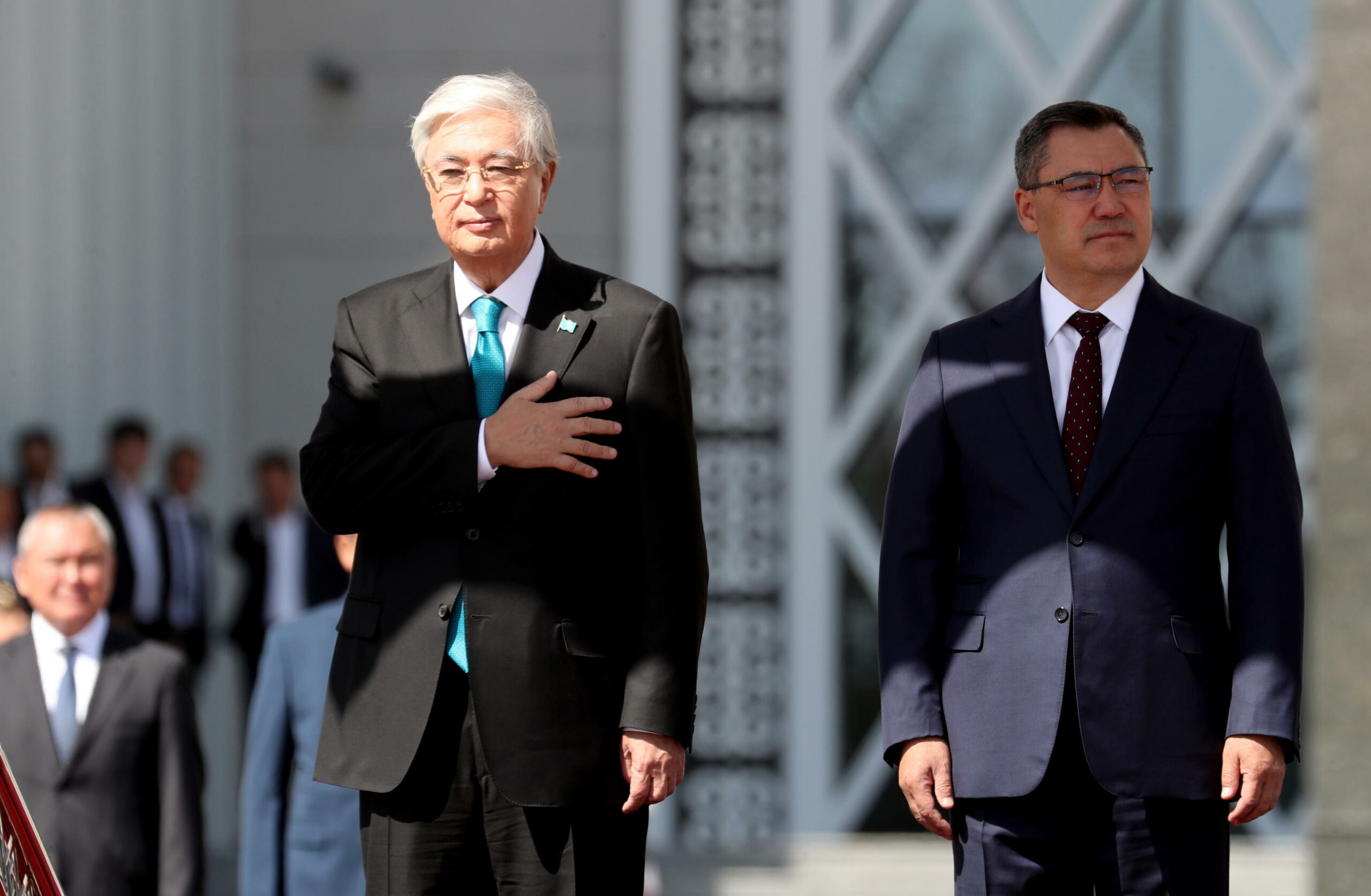 Kirghizistan: Parlamento vota per indire elezioni anticipate a novembre