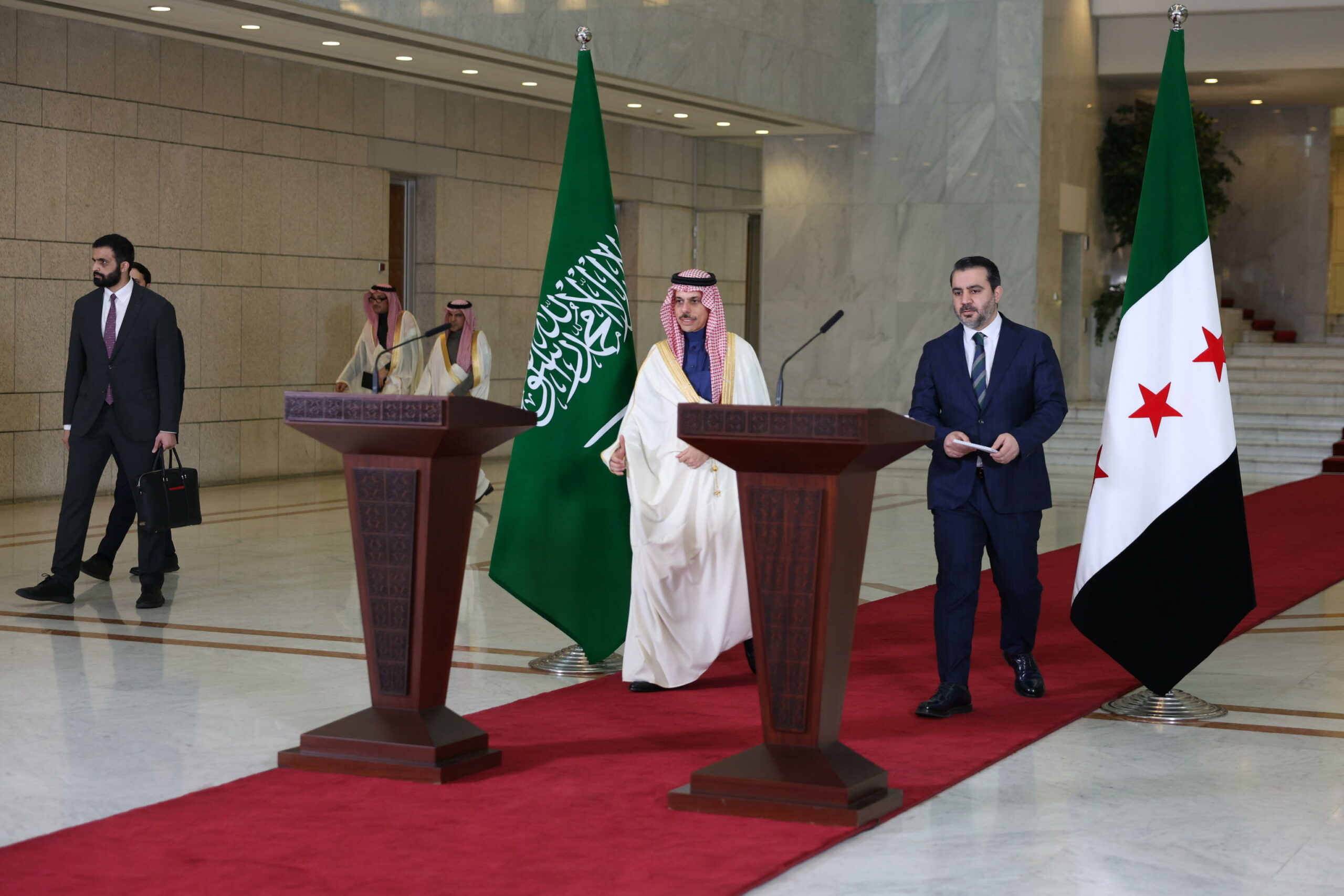 Qatar e Arabia Saudita lanciano iniziativa per sviluppo della Siria