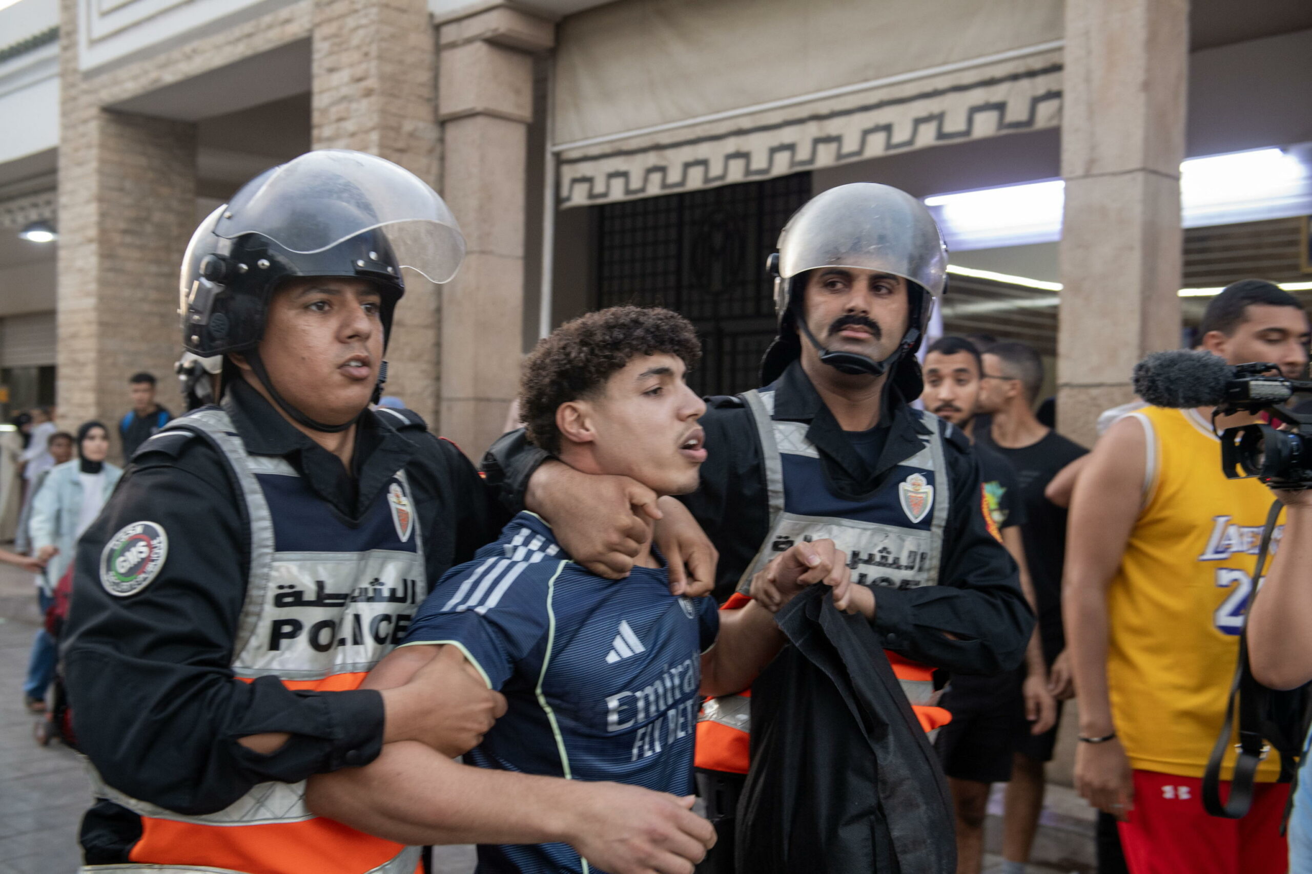 Marocco: oltre 100 arresti in proteste anti-governative