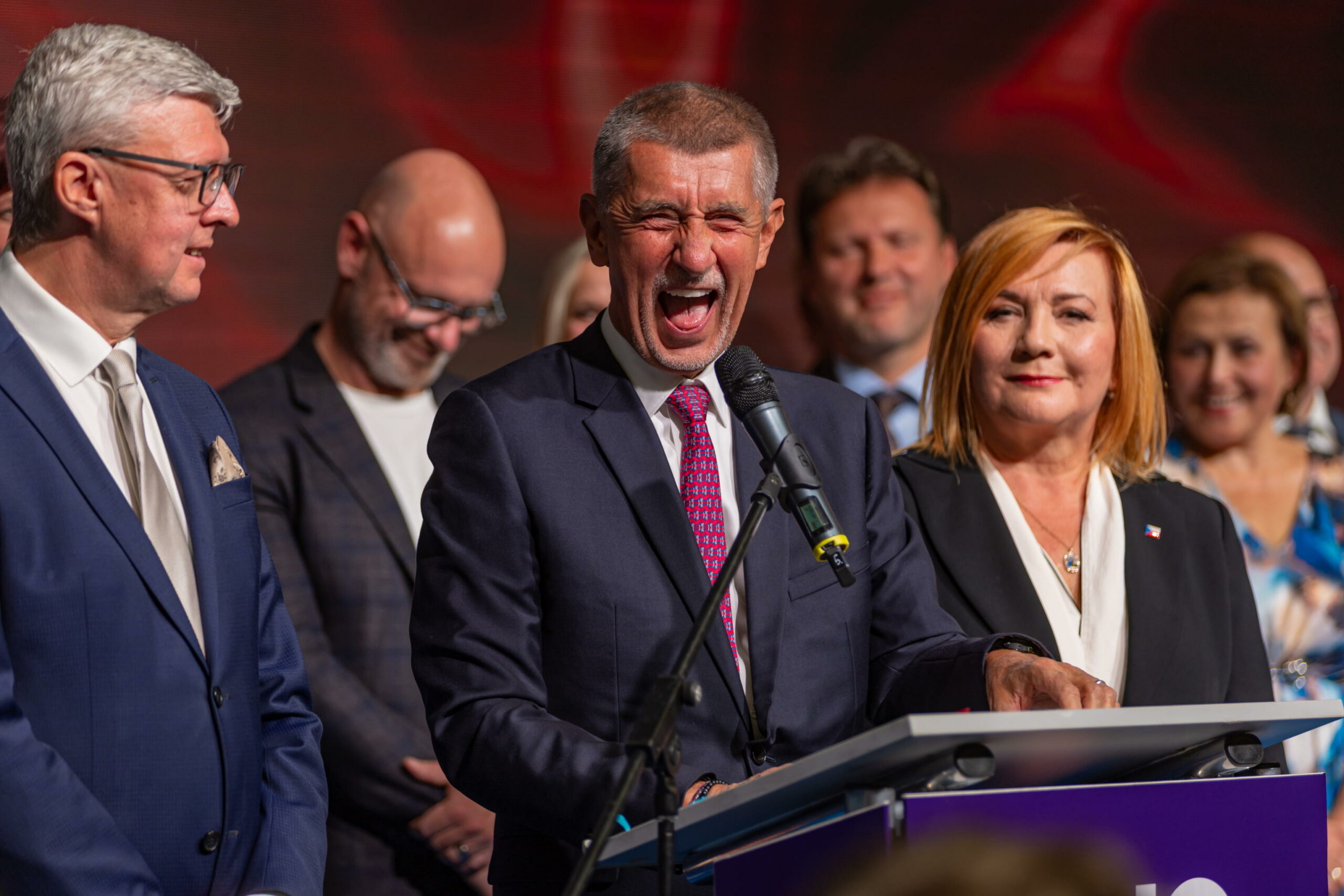 Repubblica Ceca: vincitore elezioni Babis firma accordo di coalizione con la destra