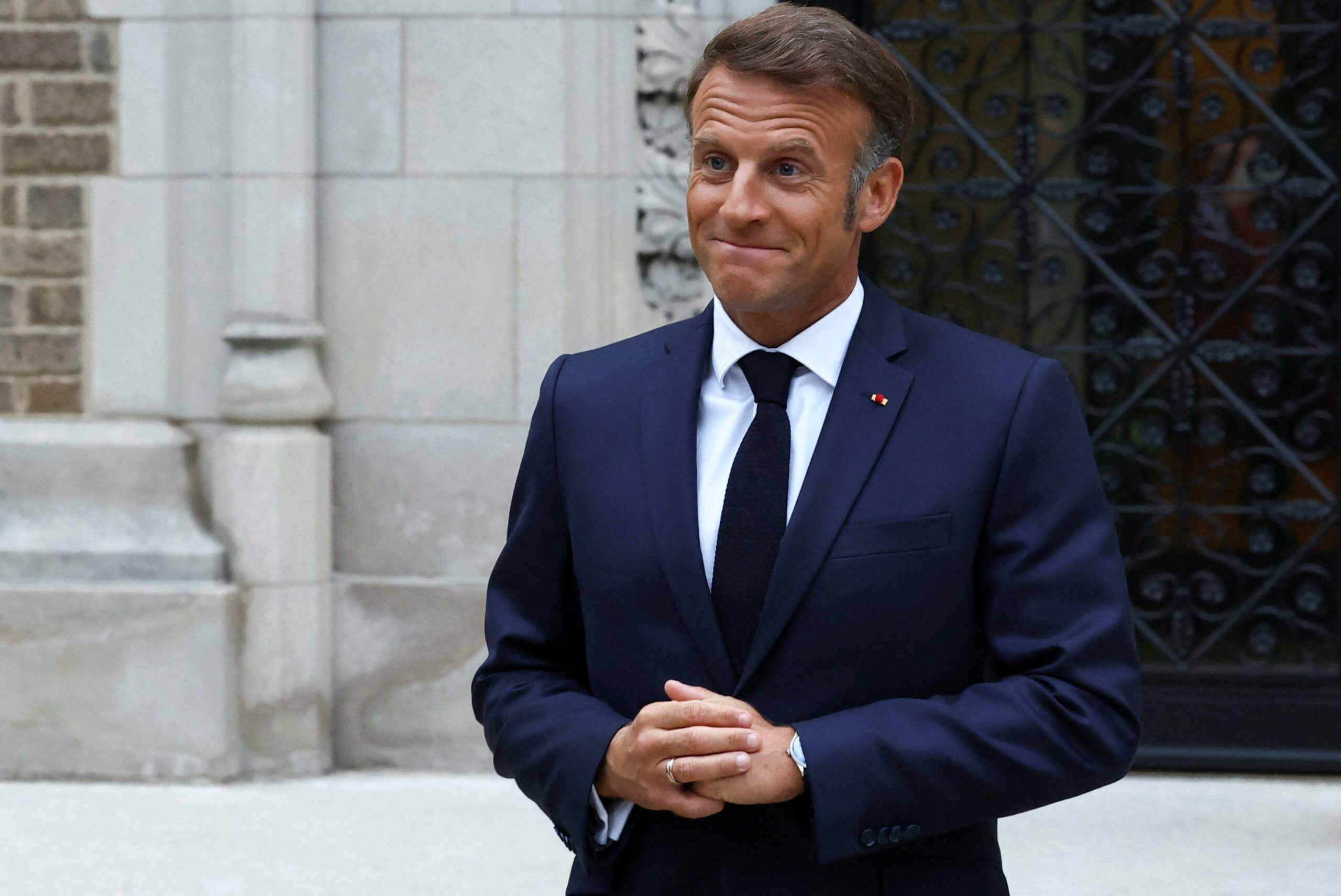 Macron: “Sono in corso lavori tecnici per riavviare colloqui europei con Putin”