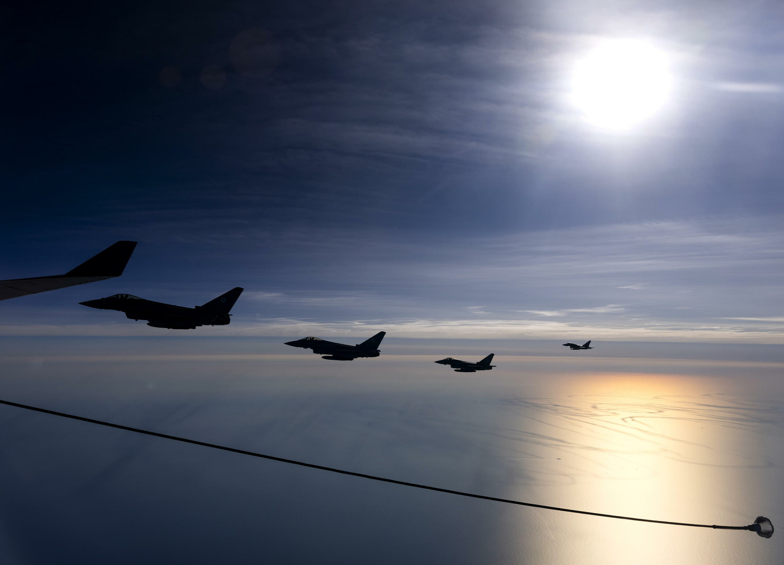 Jet britannici effettuano missione di 12 ore con USA e NATO vicino al confine russo