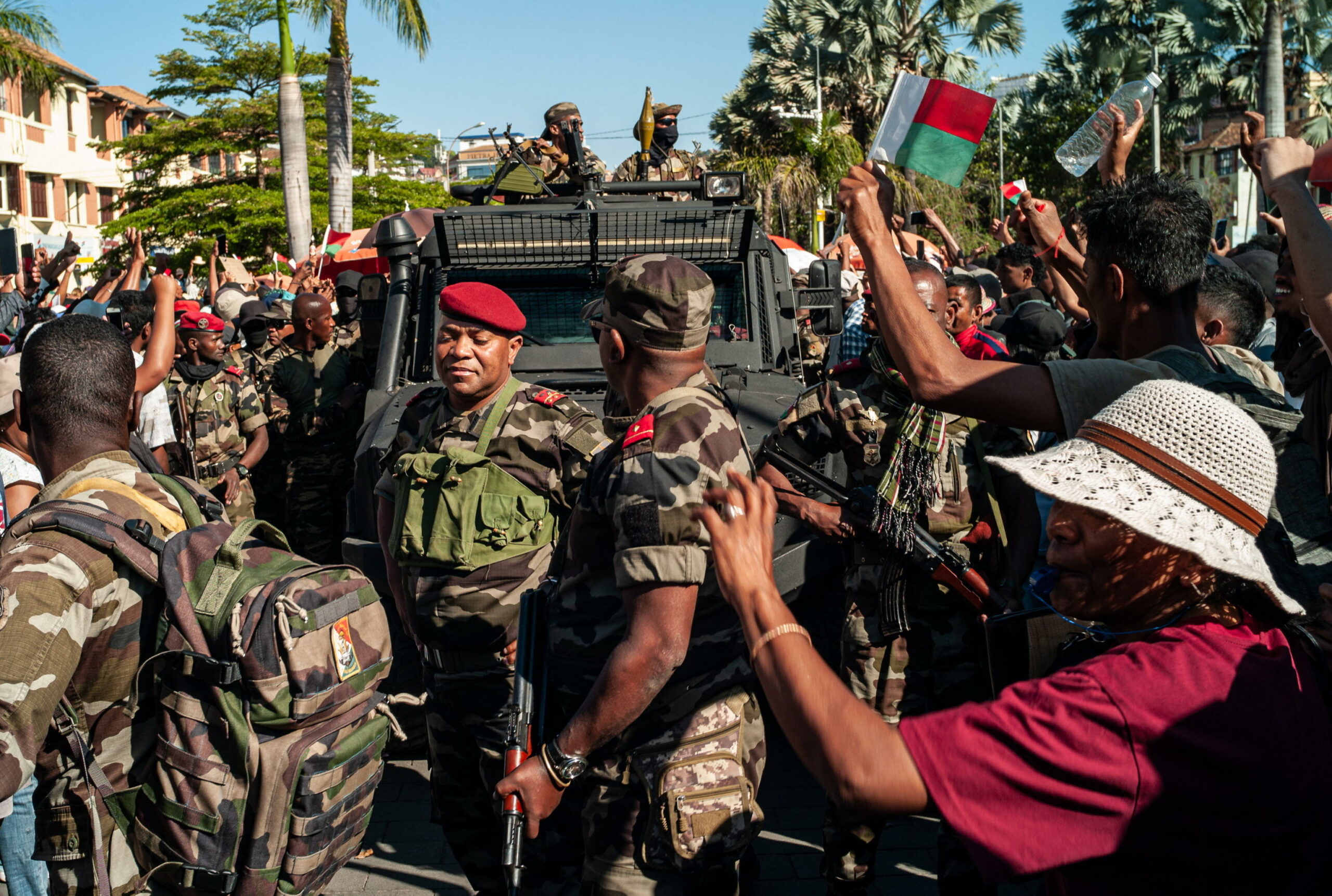 Leader militare presta giuramento come nuovo presidente del Madagascar