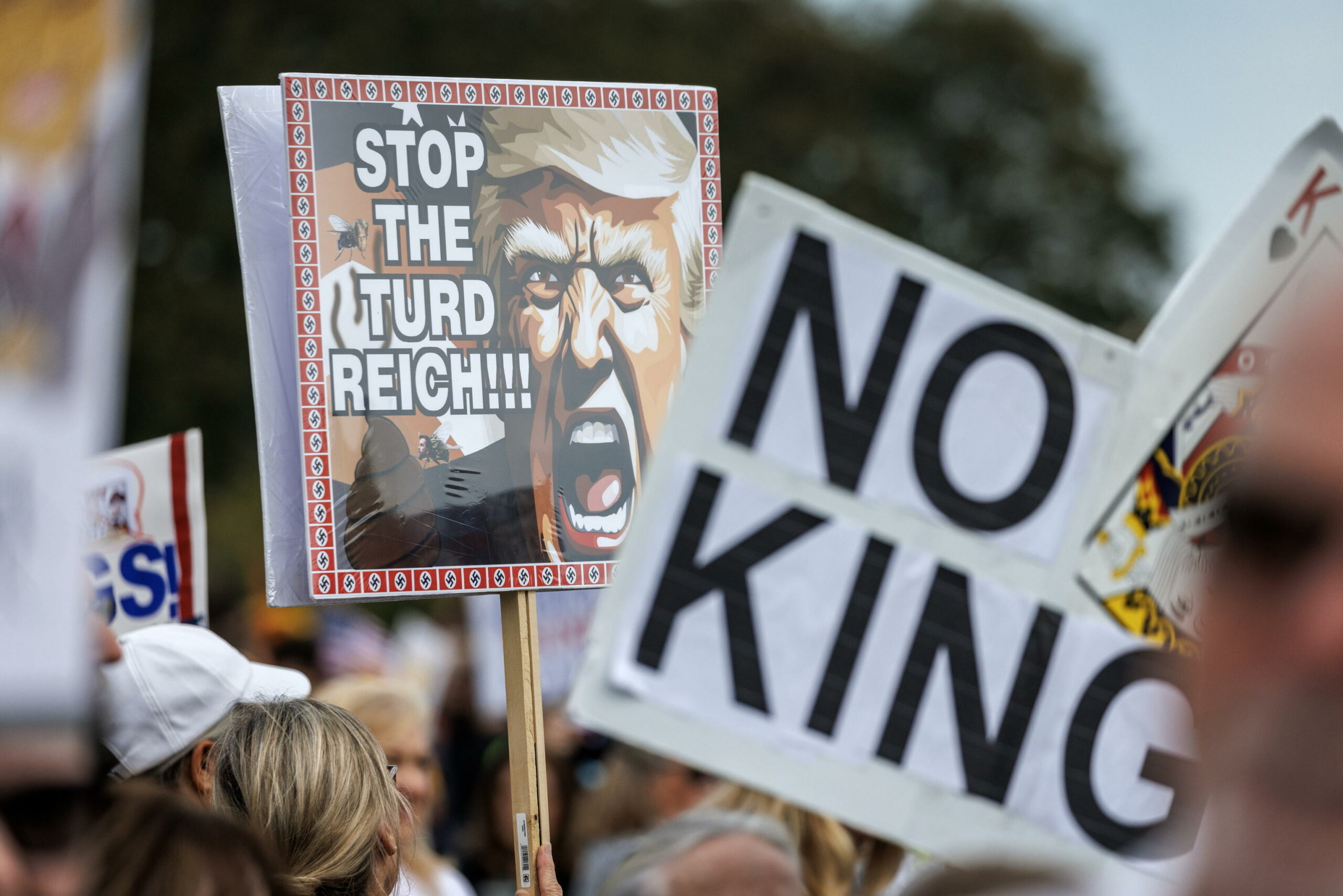USA: proteste “No Kings” contro Trump attirano grandi folle nelle città americane