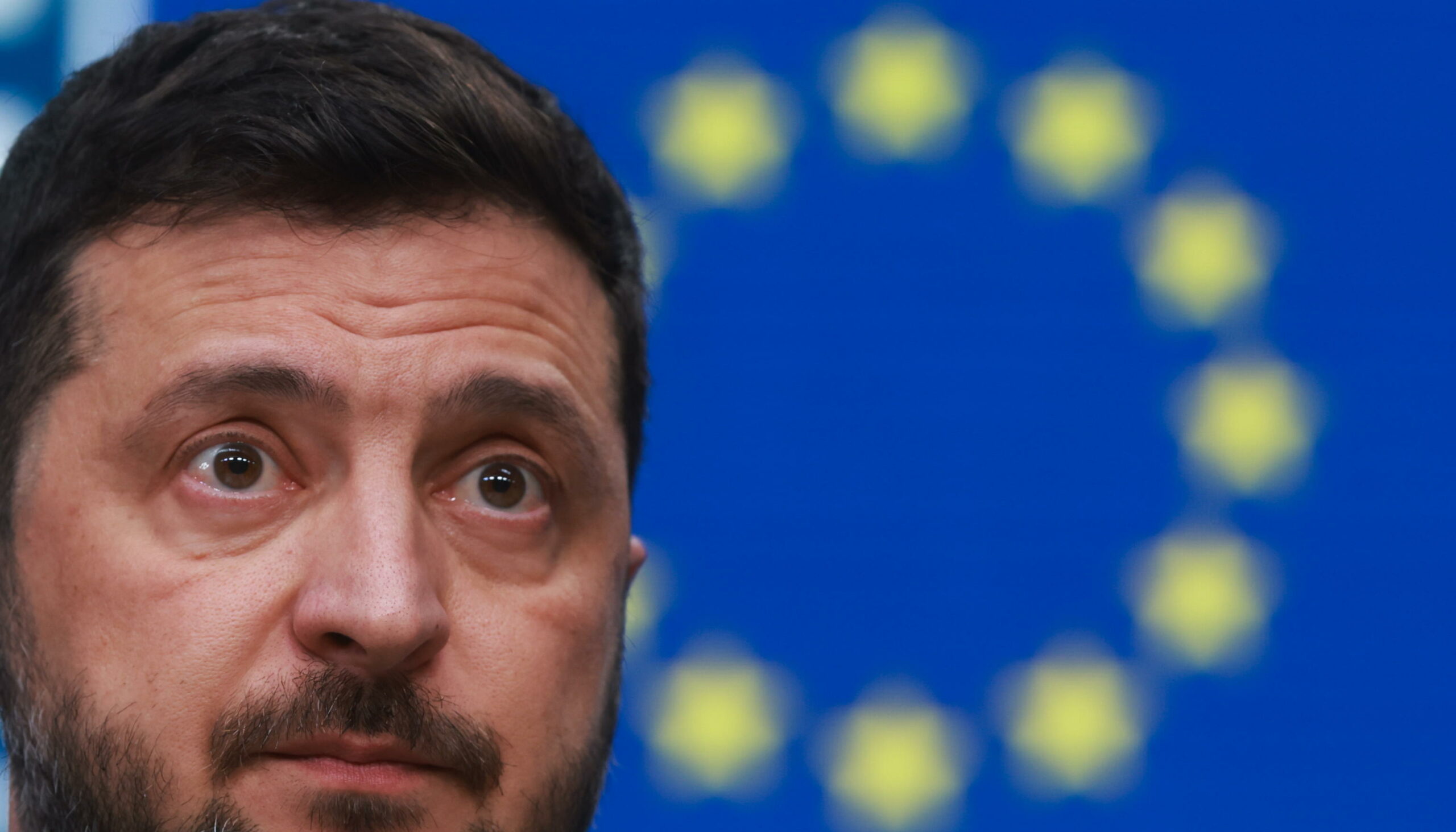 Zelensky fa appello ai leader dell’UE sulle armi a lungo raggio