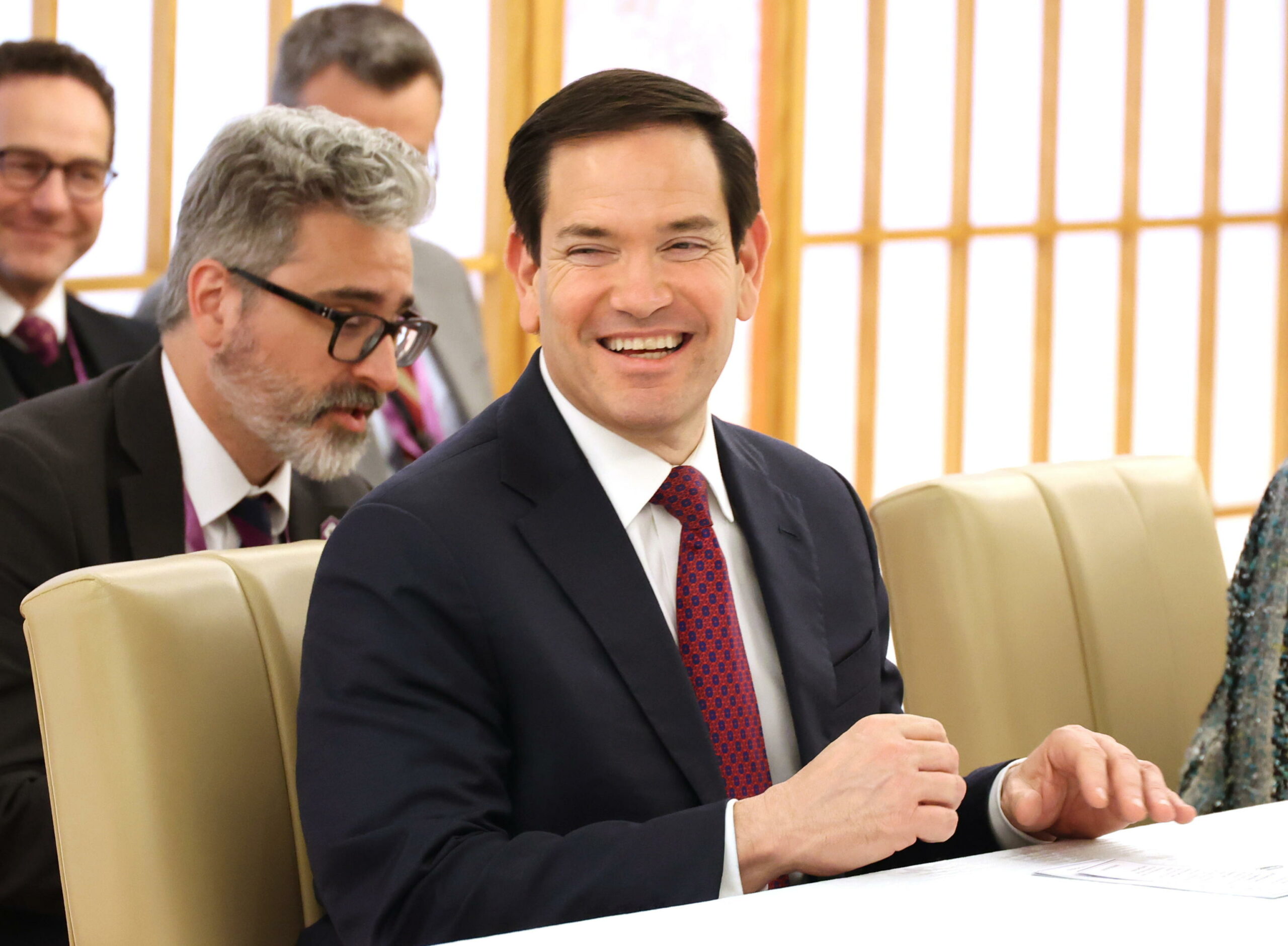 Ministro degli Esteri cinese telefona a Rubio prima dell’incontro Trump-Xi