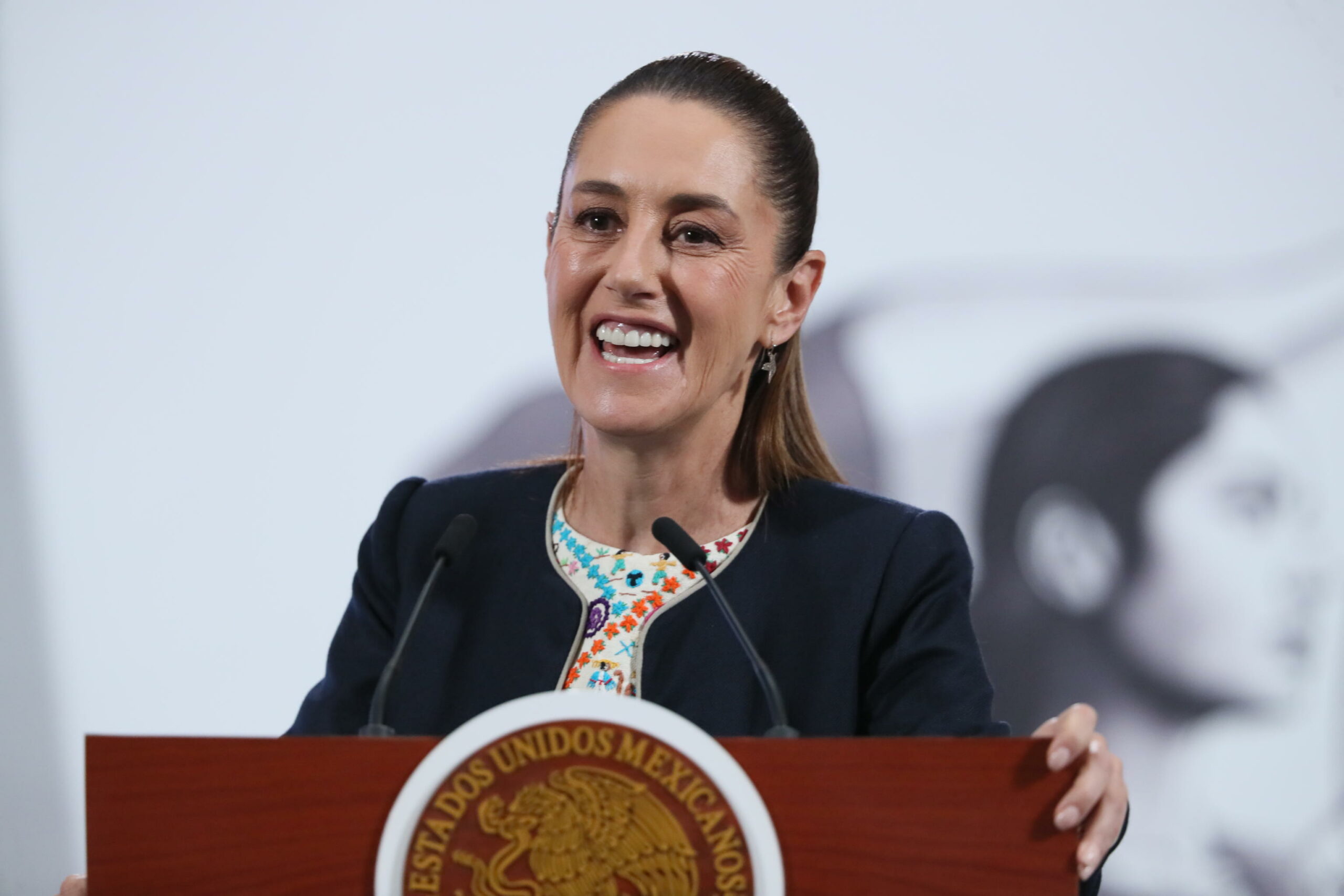 Perù interrompe relazioni diplomatiche con il Messico